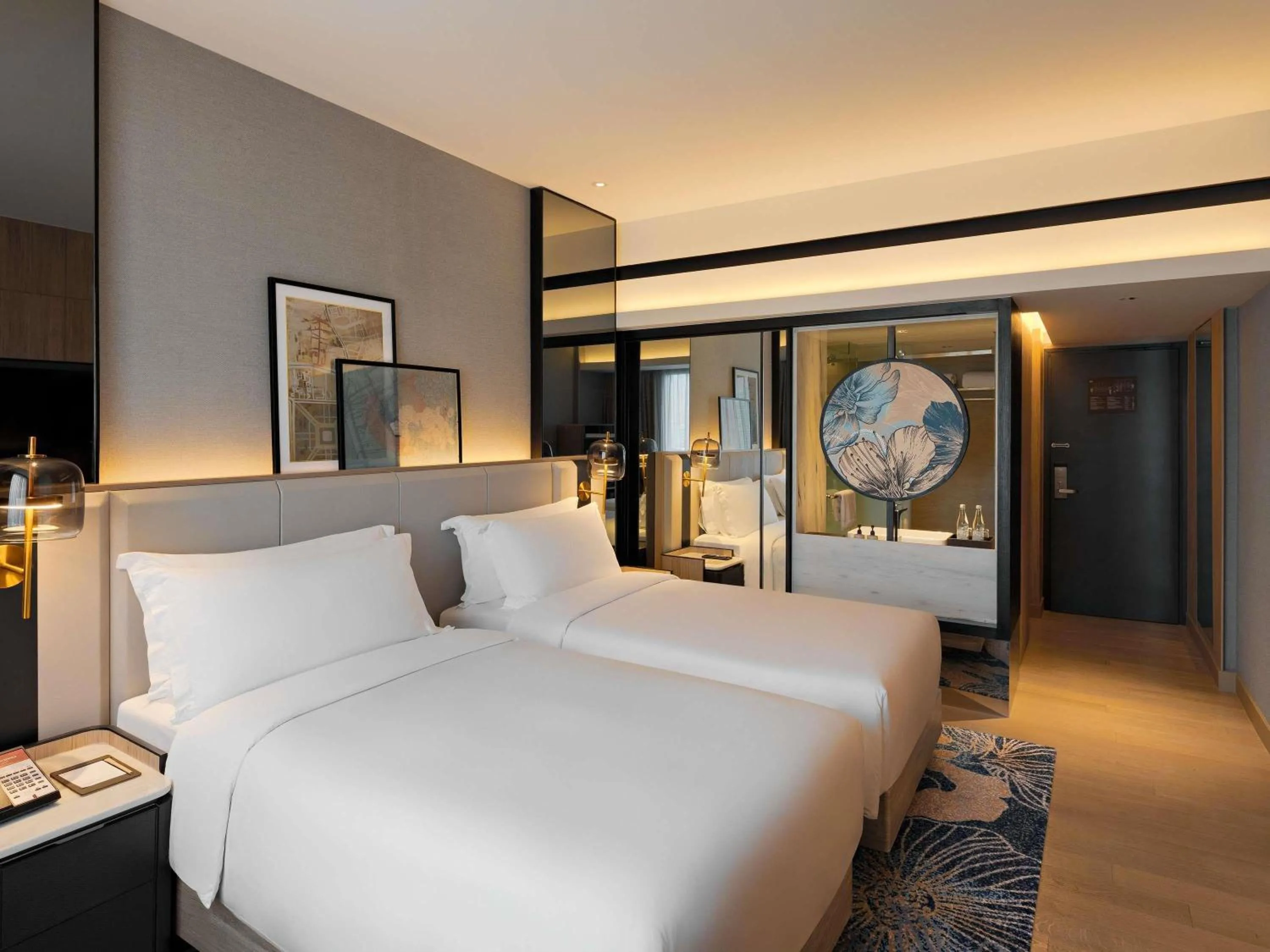 Bedroom, Bed in Mövenpick Hotel Jakarta City Centre