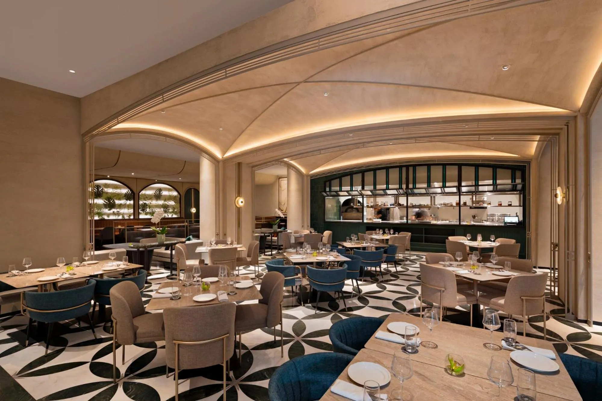 Restaurant/places to eat in Mövenpick Hotel Jakarta City Centre