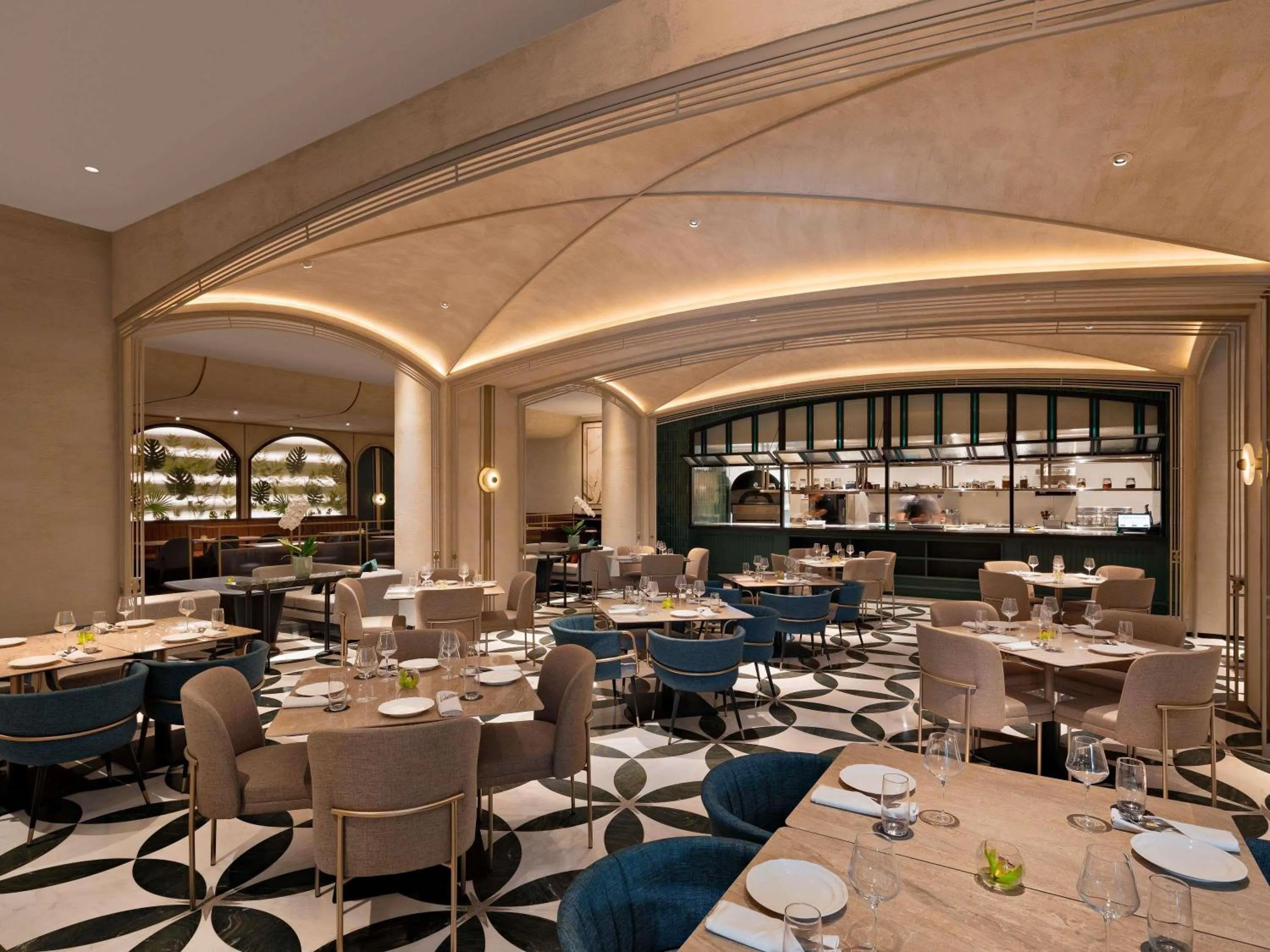 Restaurant/places to eat in Mövenpick Hotel Jakarta City Centre