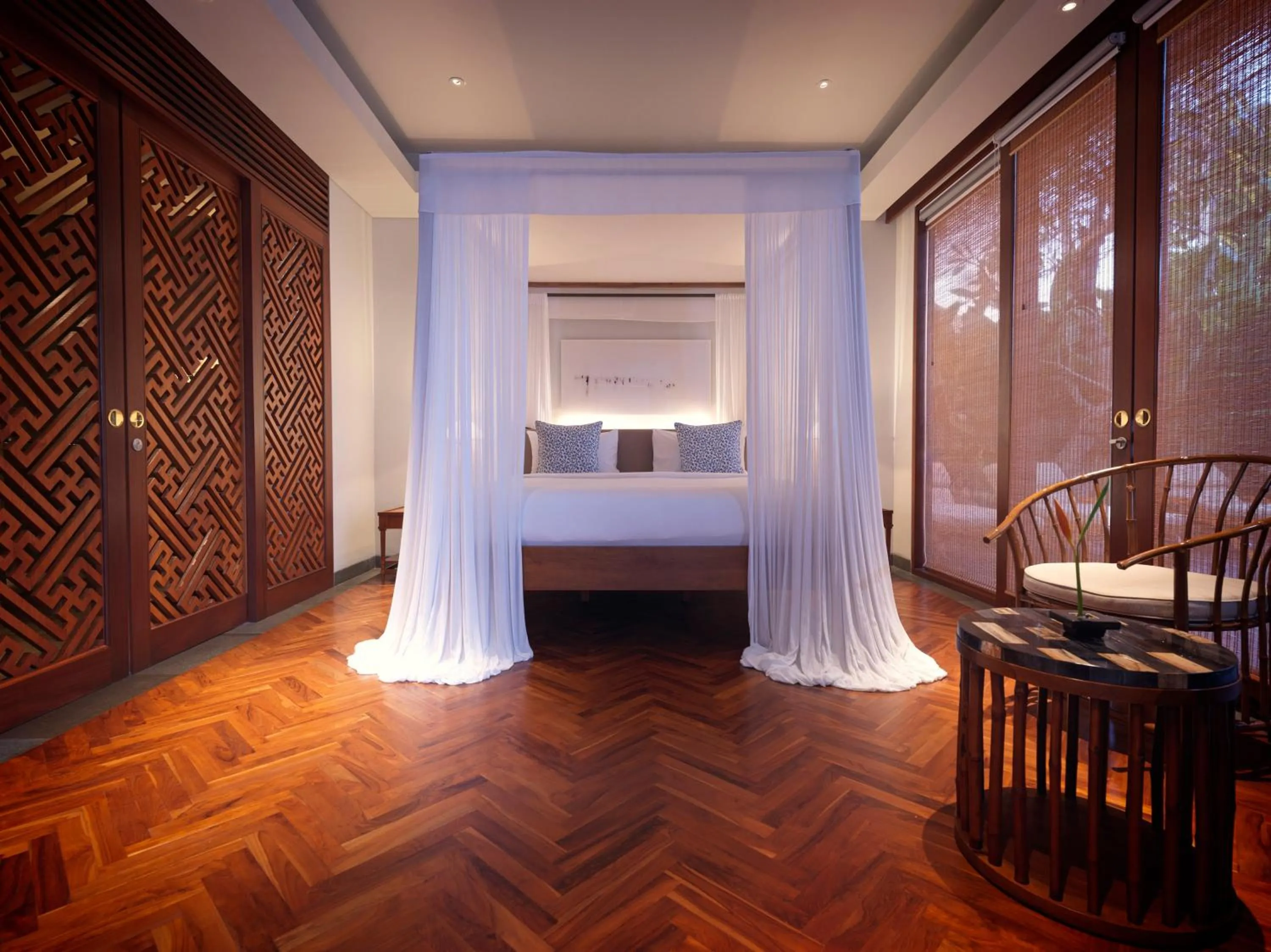 Bedroom, Bed in The Legian Seminyak, Bali