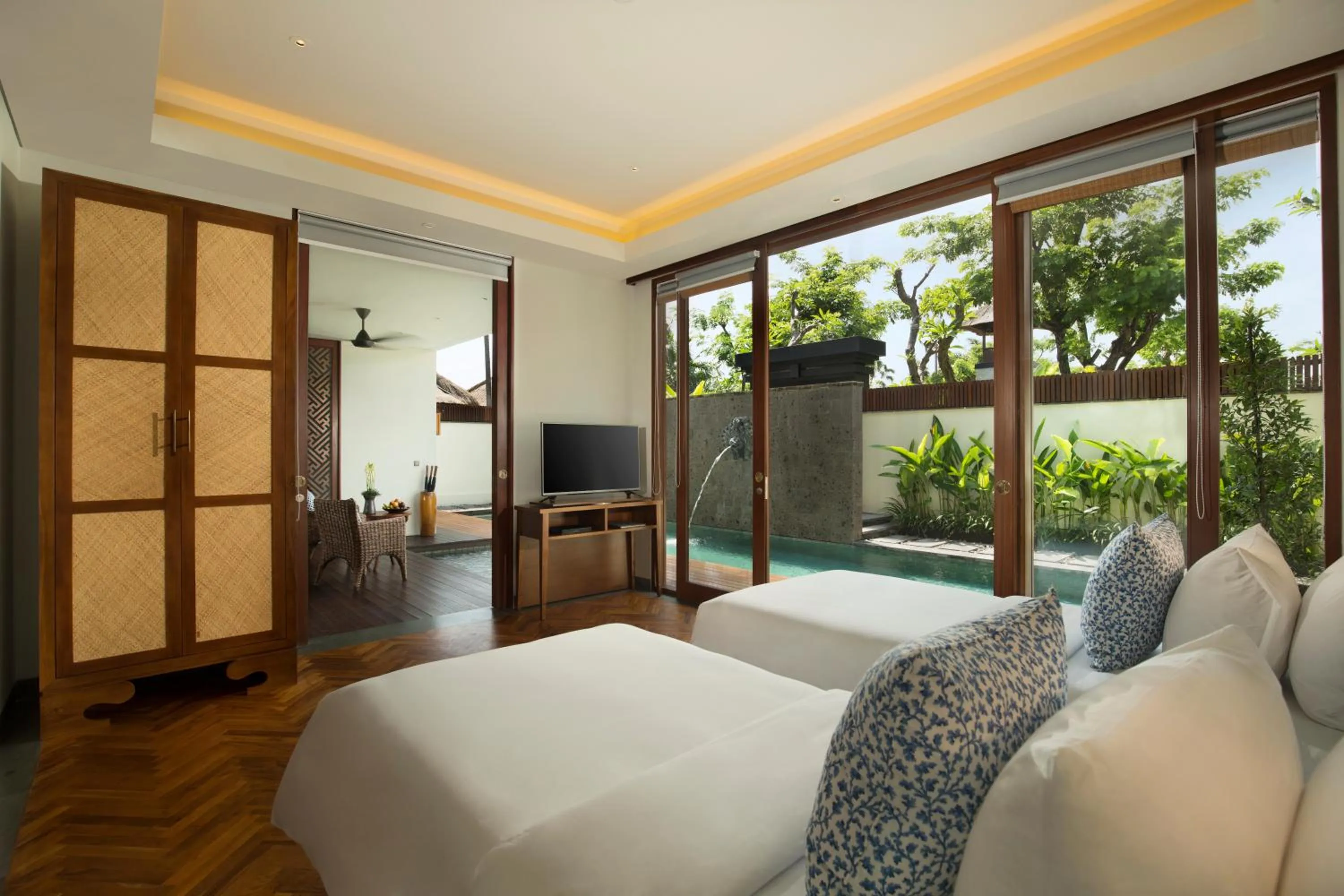 Bedroom, Bed in The Legian Seminyak, Bali