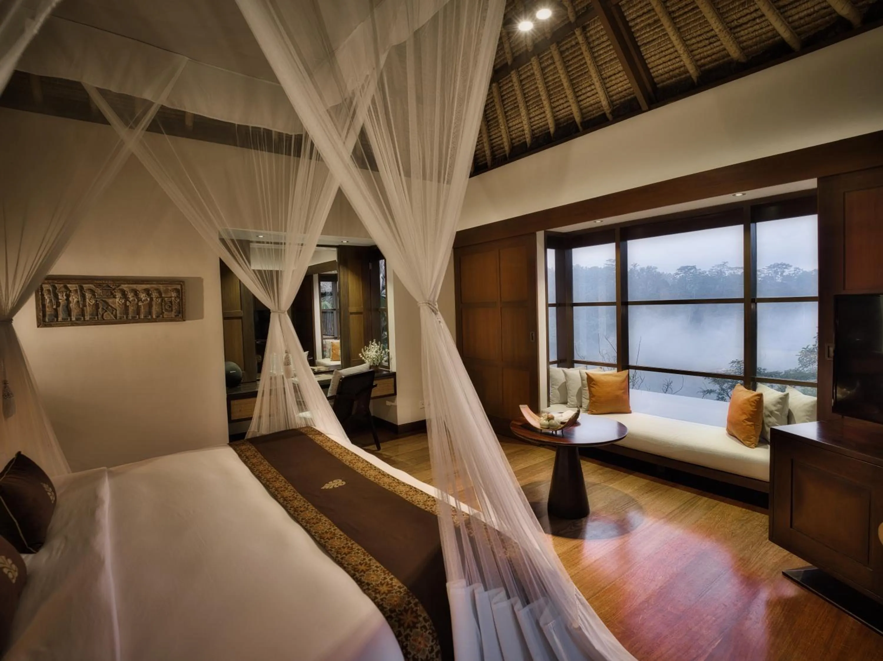 Bedroom, Bed in Hanging Gardens of Bali