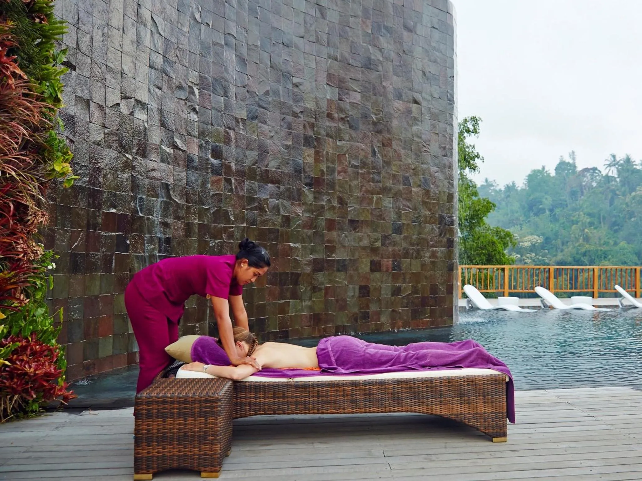 Massage in Hanging Gardens of Bali