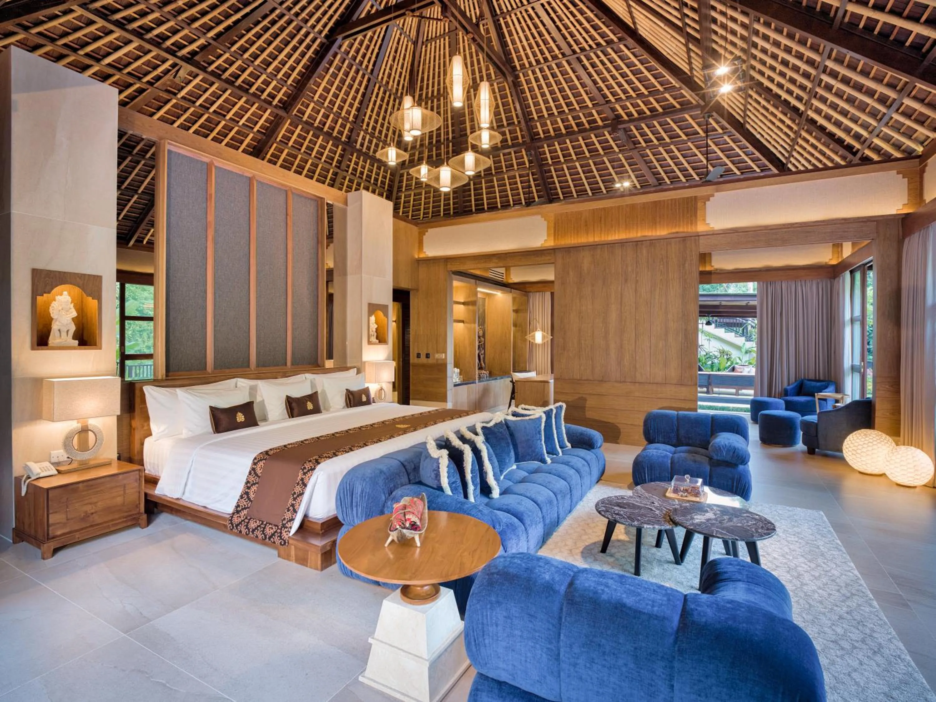 Bed in Hanging Gardens of Bali