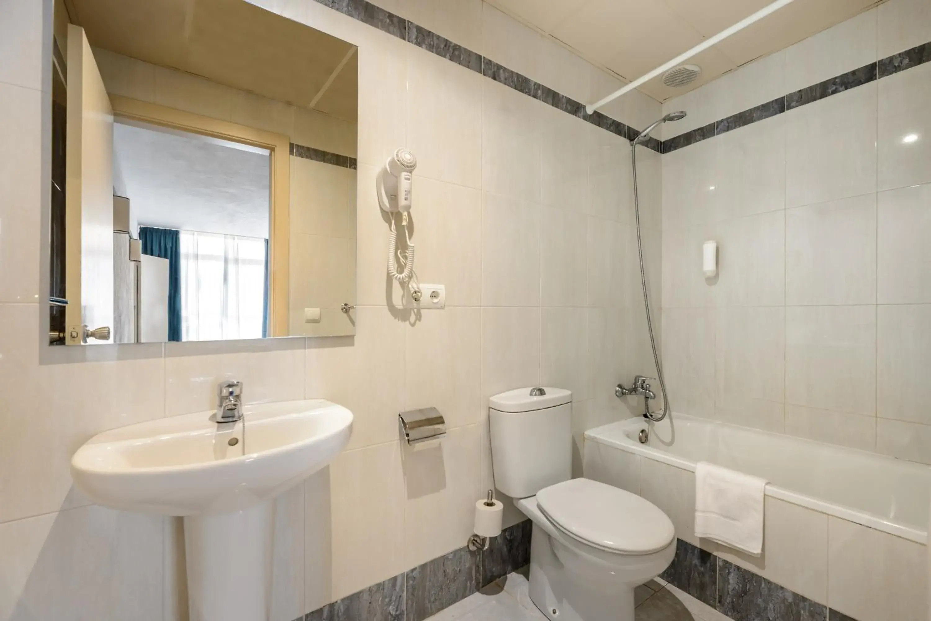 Twin Room in Aparthotel Vibra Club Maritim Twin Room in Aparthotel Vibra Club Maritim