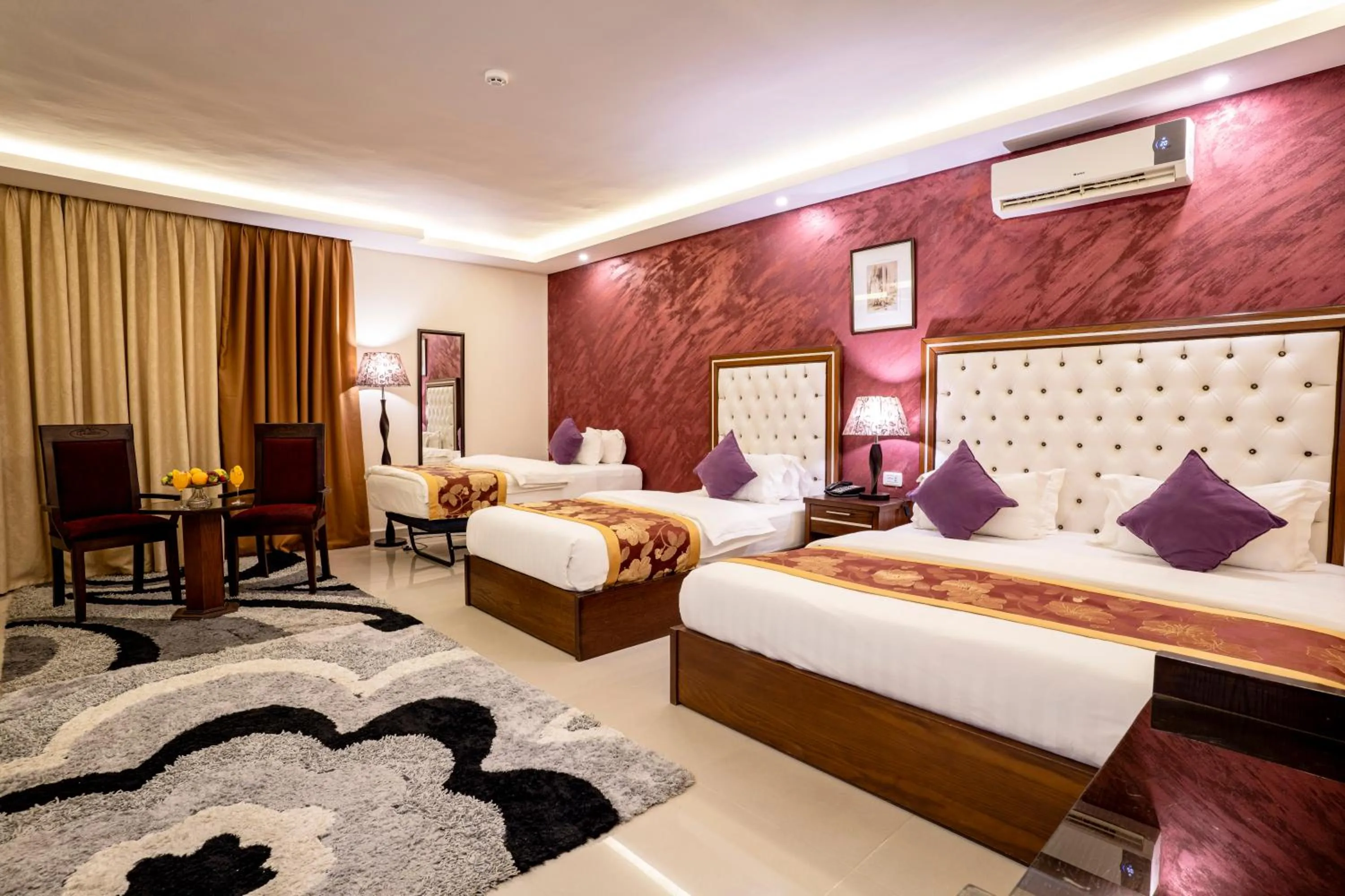 Bedroom, Bed in P Quattro Relax Hotel