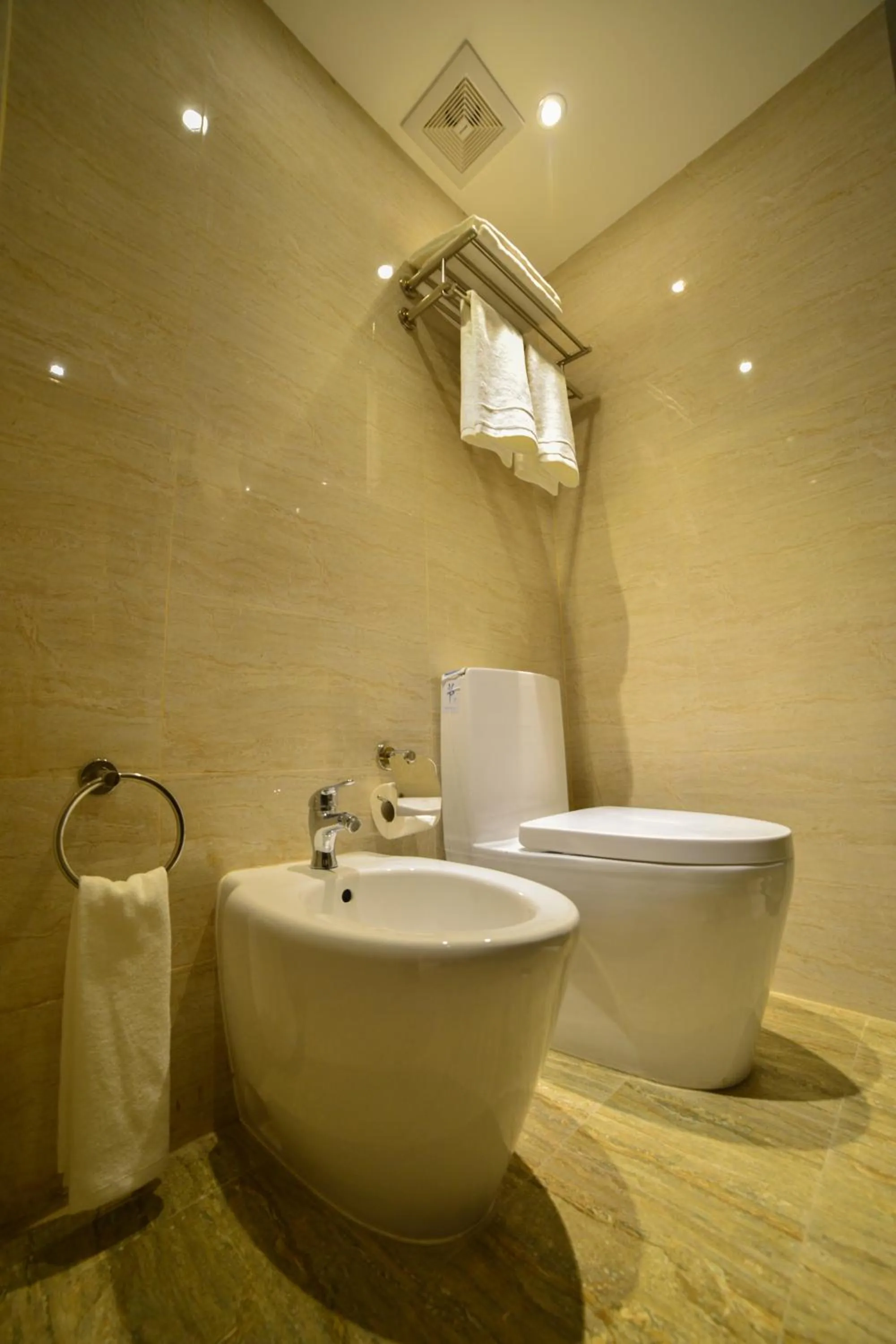 Bathroom in P Quattro Relax Hotel