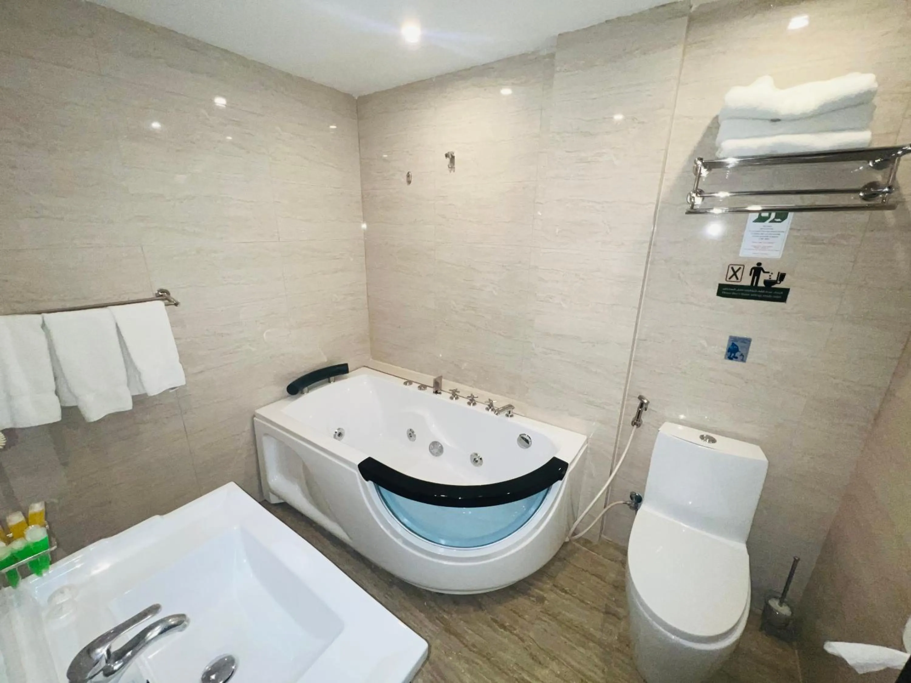 Bathroom in P Quattro Relax Hotel