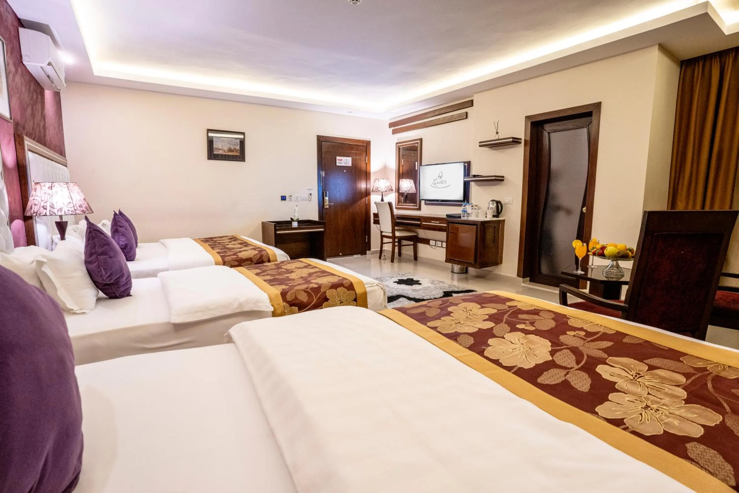 Bedroom, Bed in P Quattro Relax Hotel