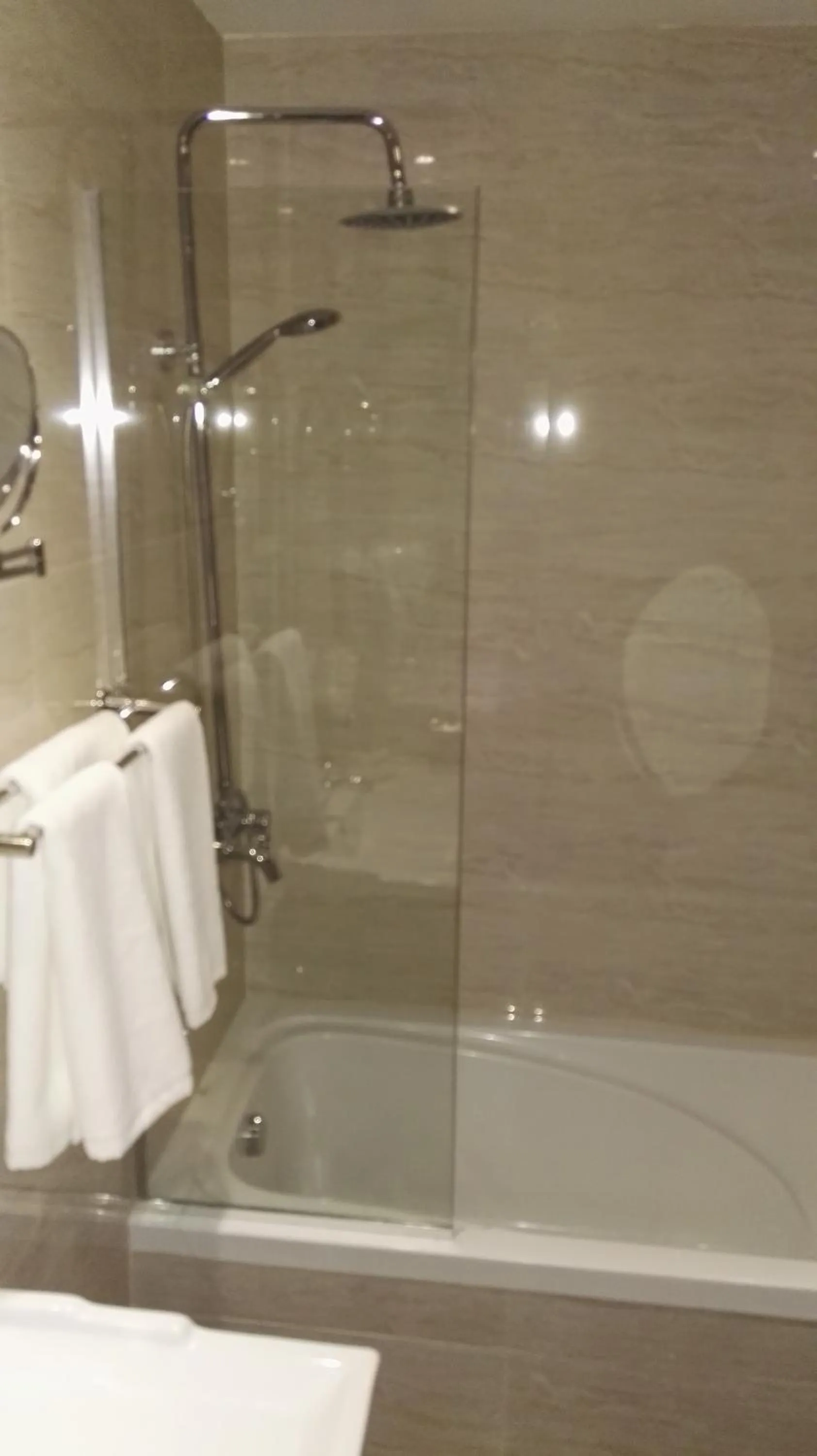 Bathroom in P Quattro Relax Hotel