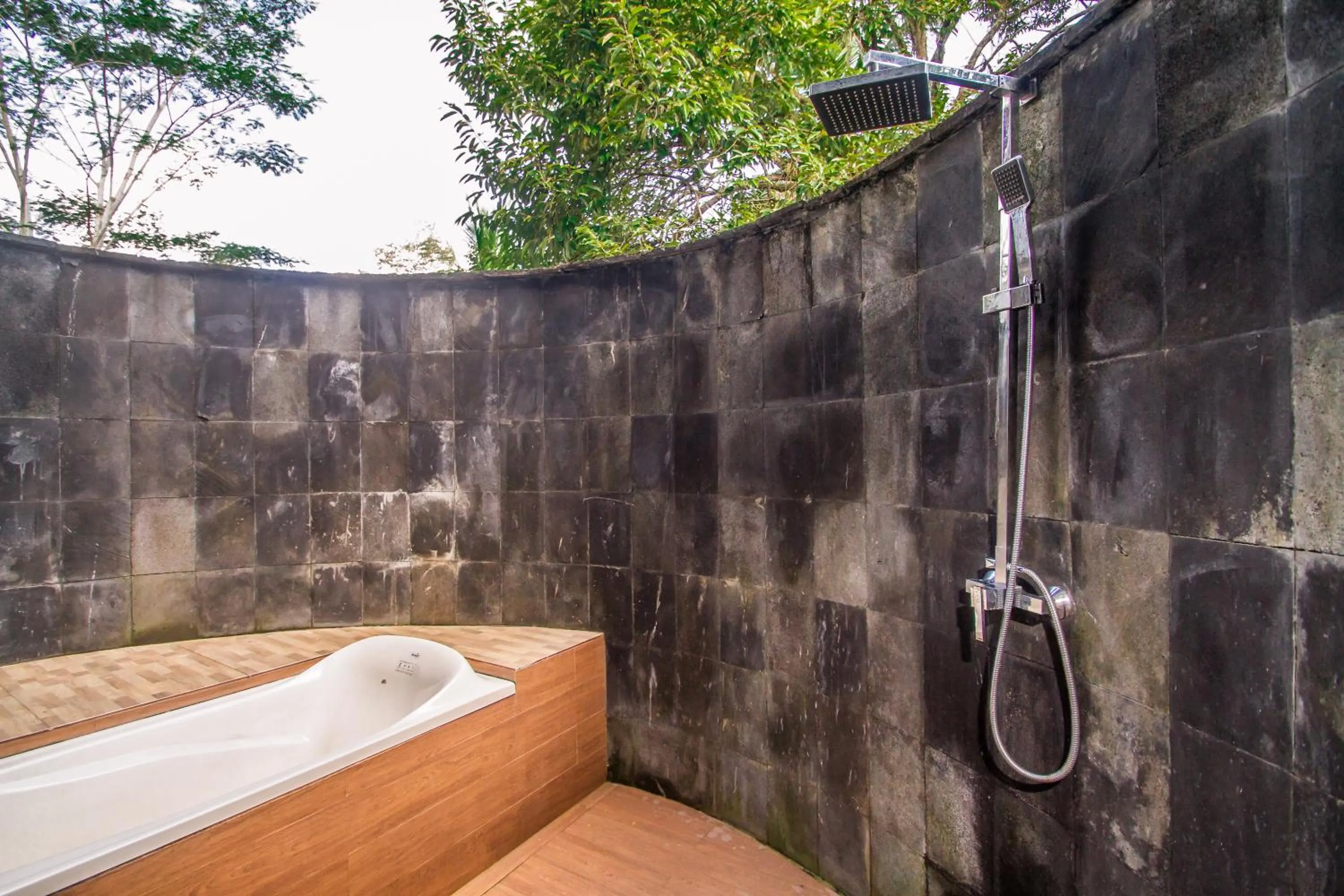 Shower in Puri Saron Hotel Madangan - Gianyar