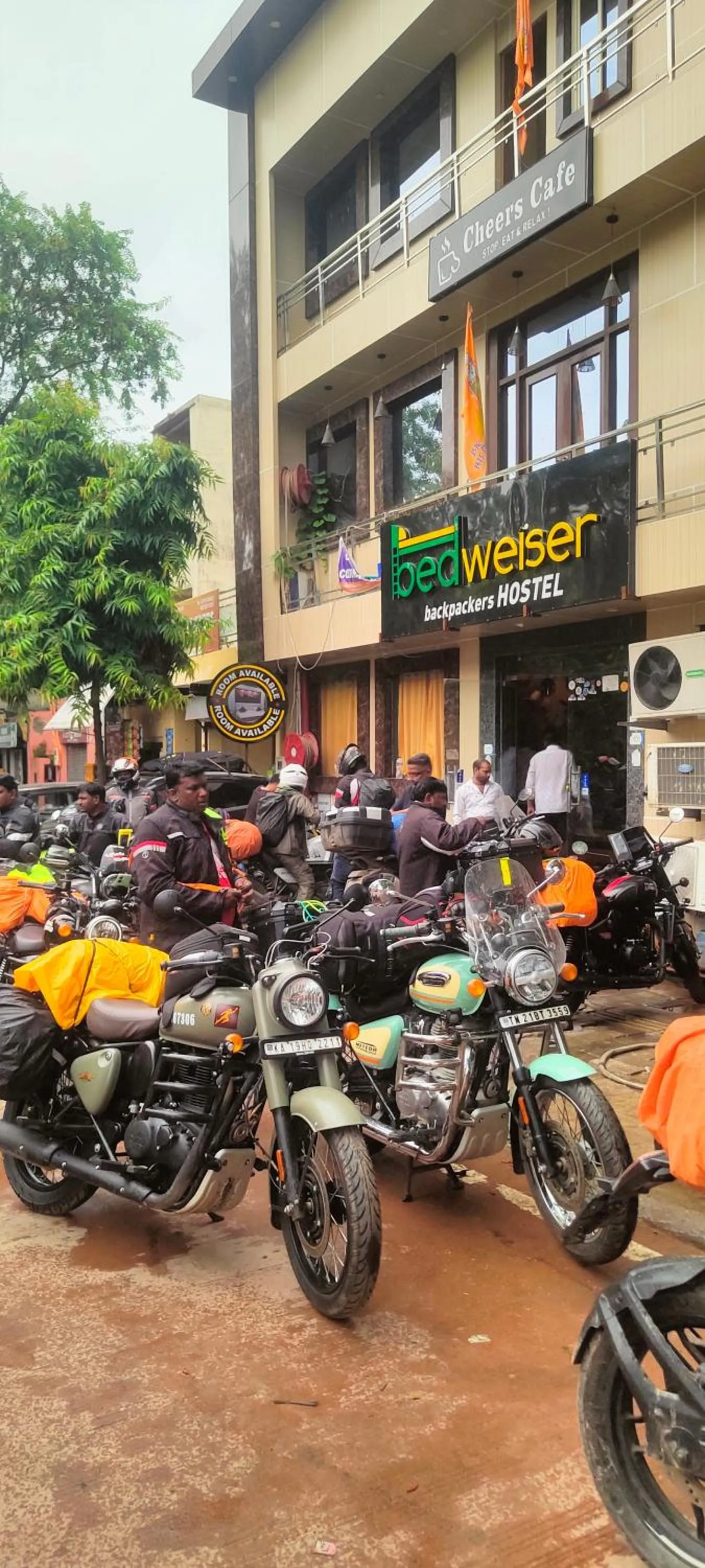 Bedweiser Backpackers Hostel