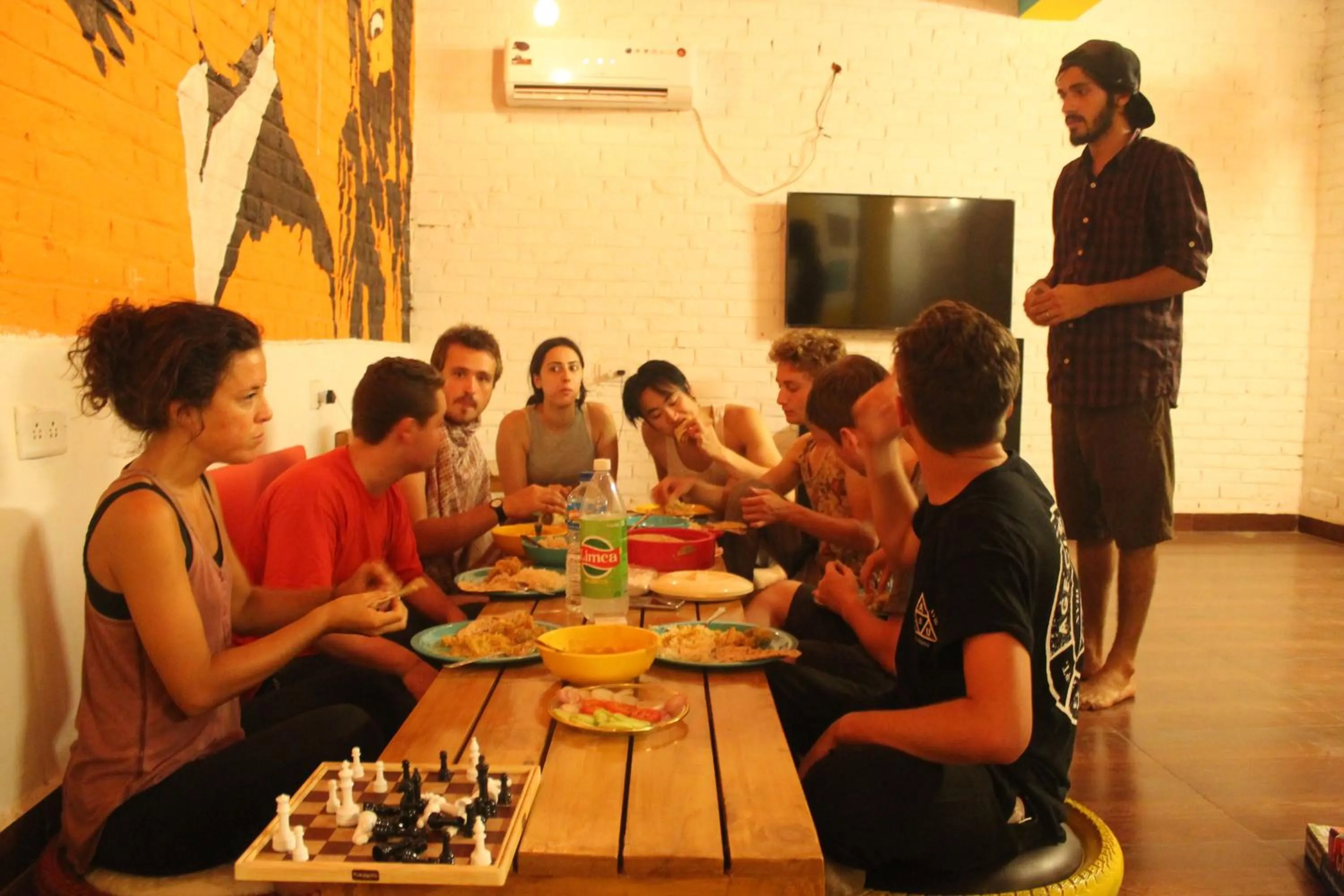 Restaurant/places to eat in Bedweiser Backpackers Hostel