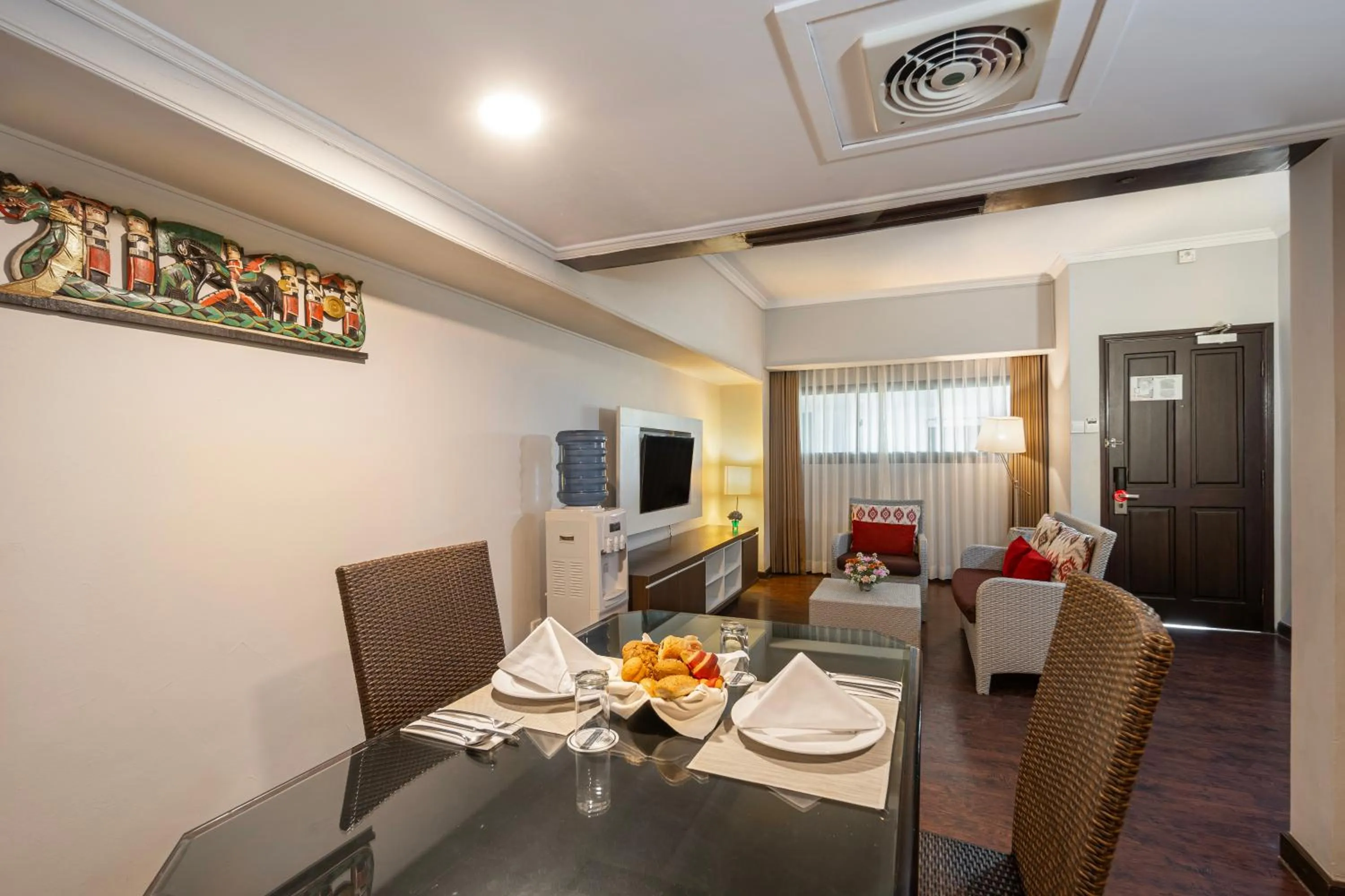 Living room in Prime Plaza Suites Sanur – Bali
