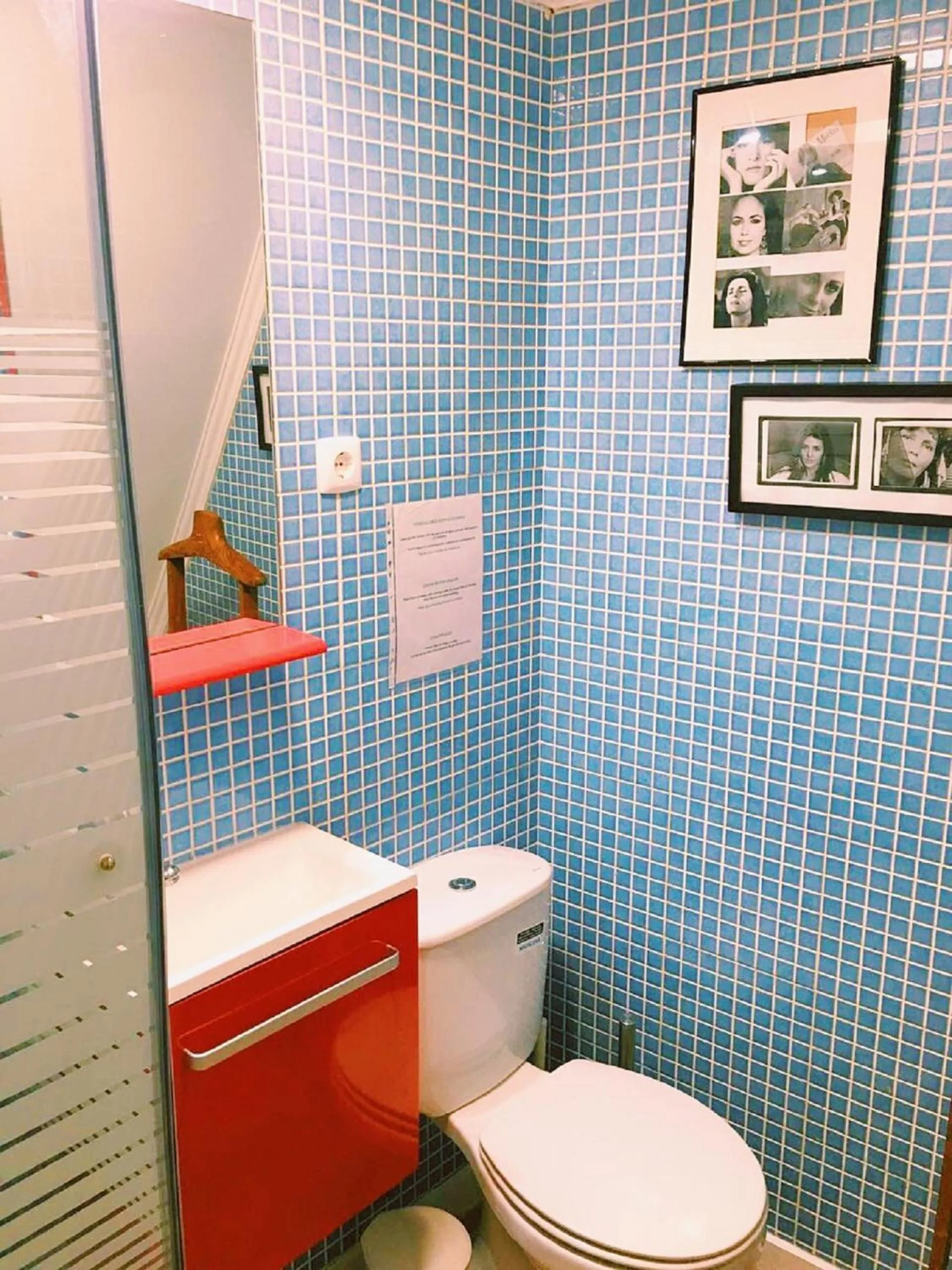 Toilet in Casa do Garcês by Lisbon Village Apartments