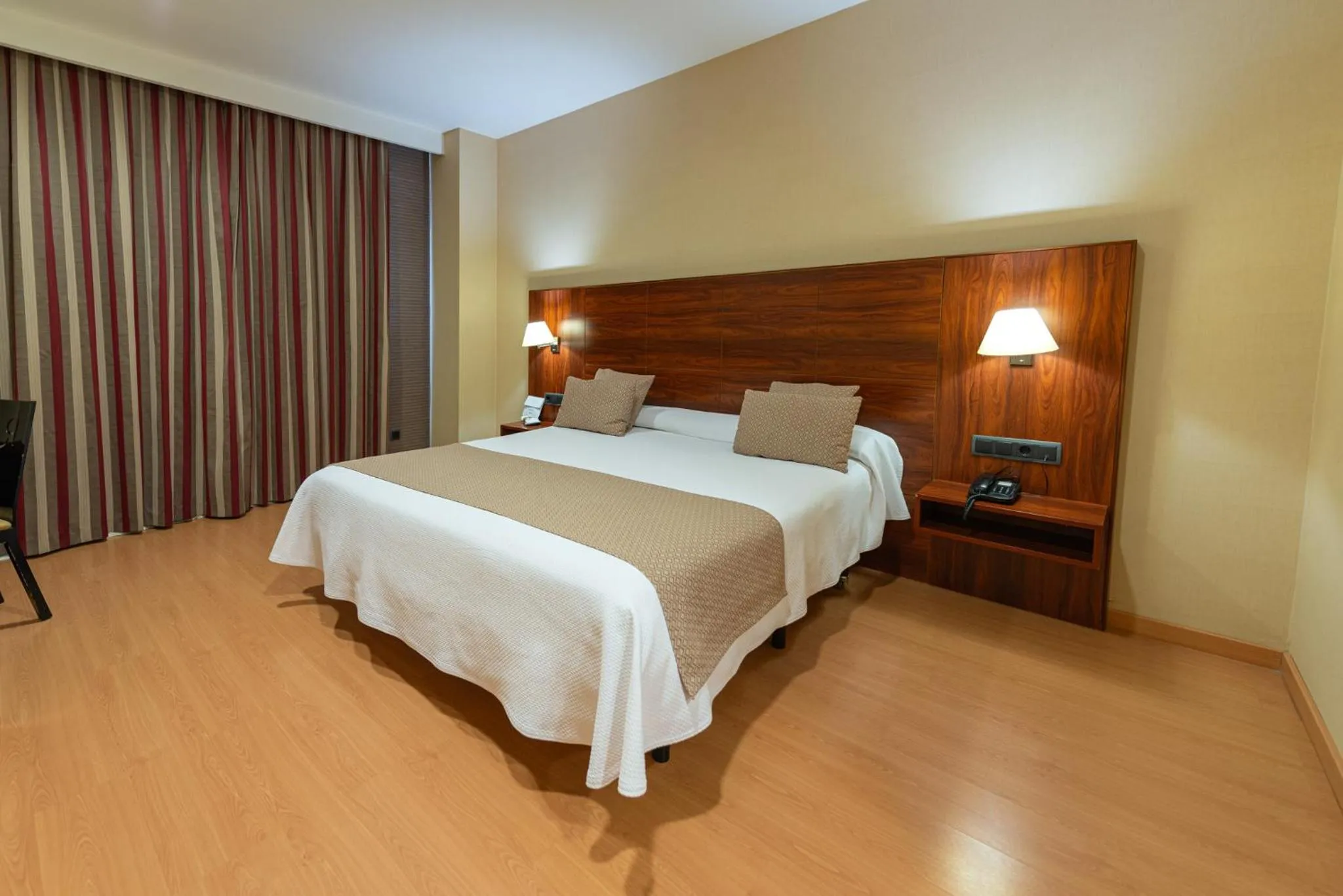 Bedroom, Bed in Sercotel Riscal