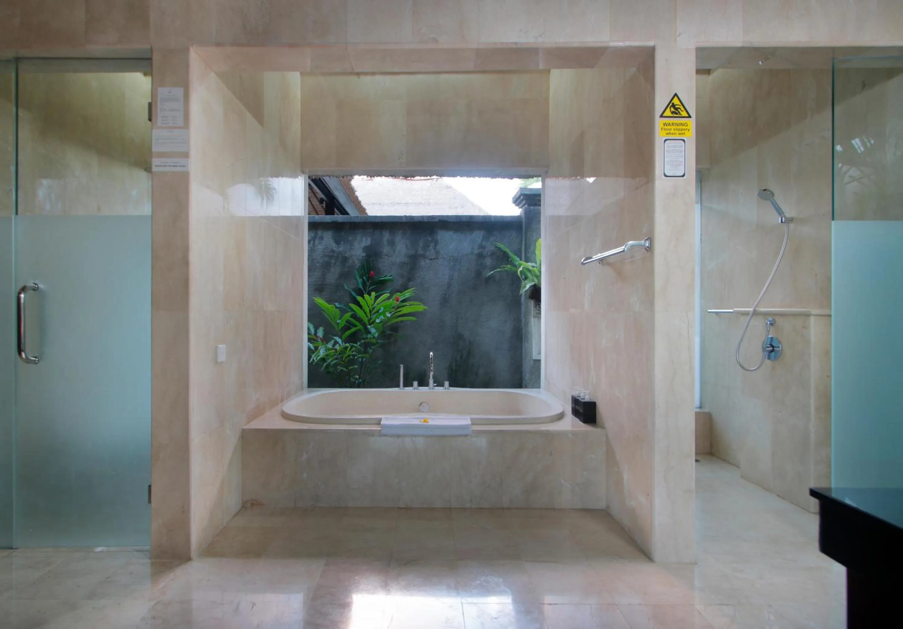 Bathroom in Santi Mandala Villa & Spa