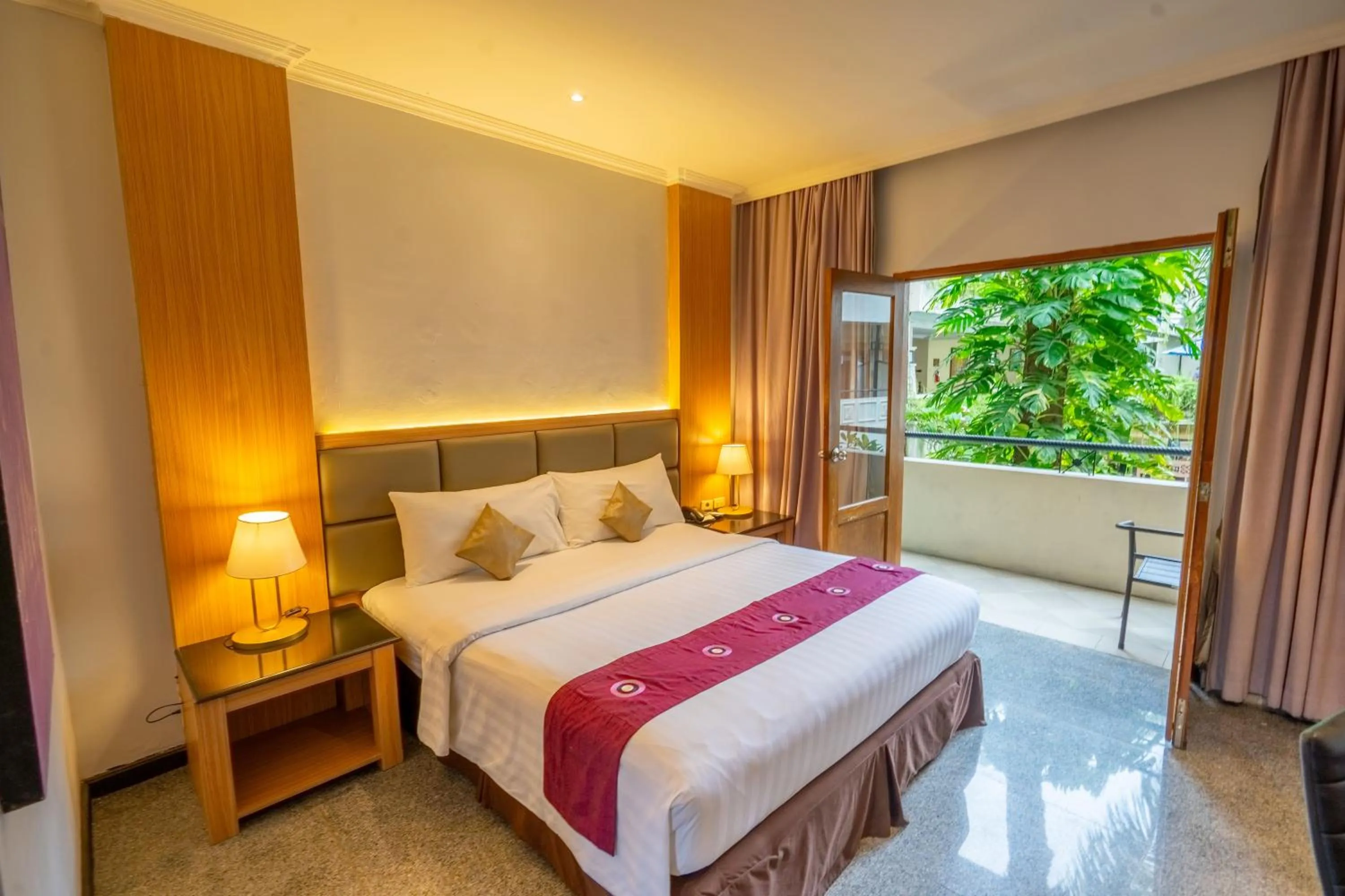 Bedroom, Bed in Famous Hotel Kuta Formerly Permata Kuta Hotel