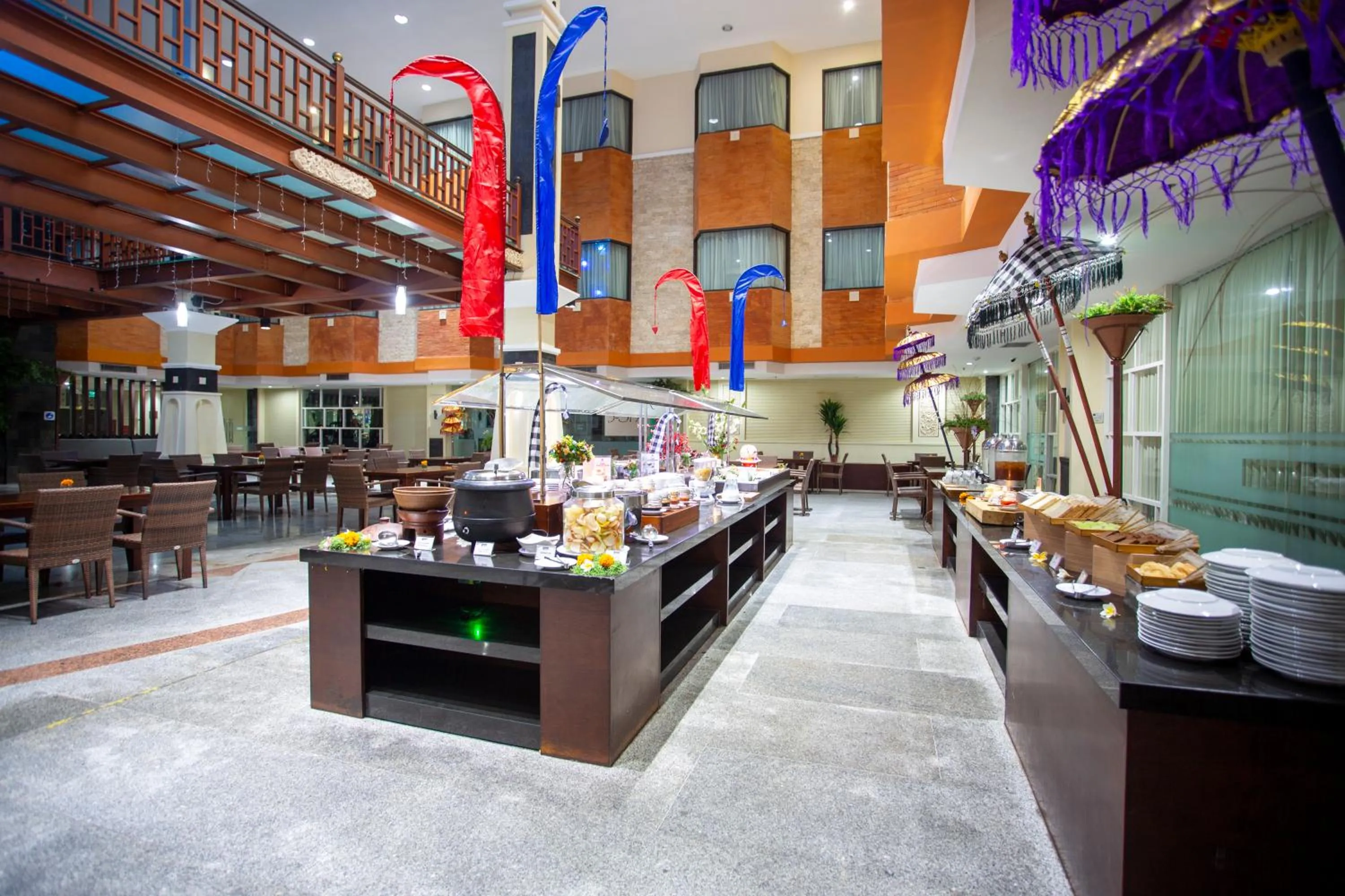 Restaurant/places to eat in Famous Hotel Kuta Formerly Permata Kuta Hotel