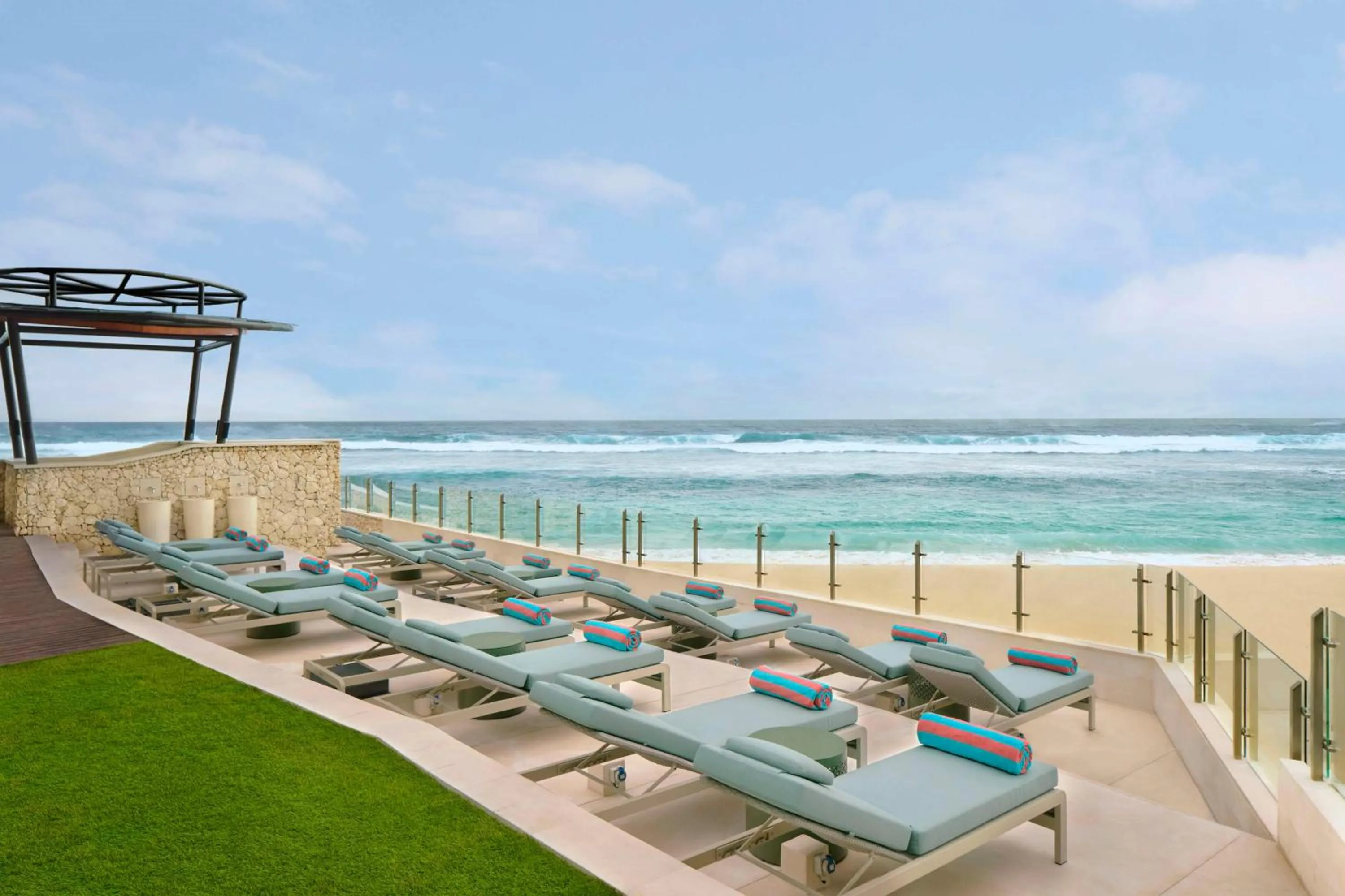 Restaurant/places to eat in Umana Bali, LXR Hotels & Resorts