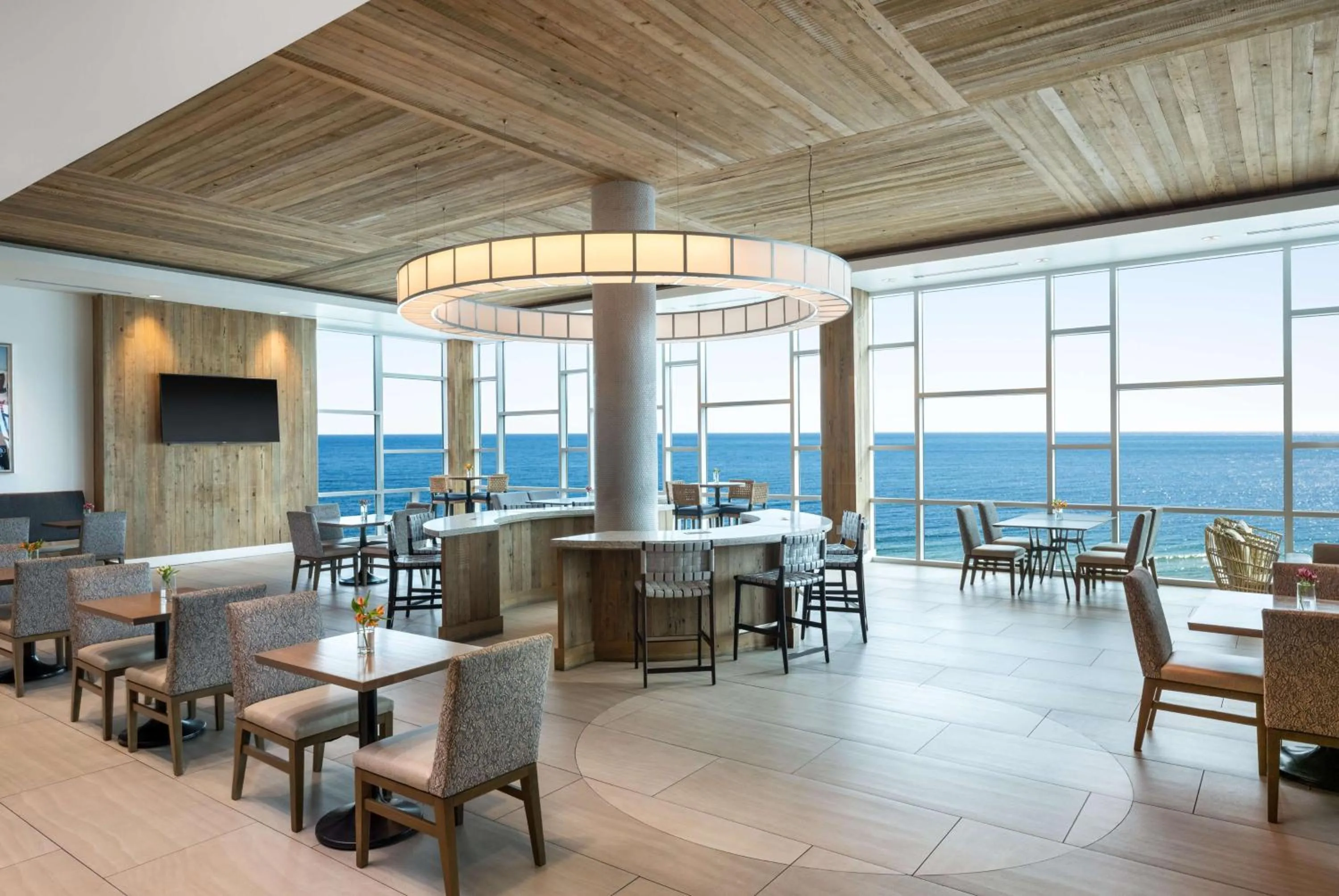 Lobby or reception in Best Western Premier - The Tides