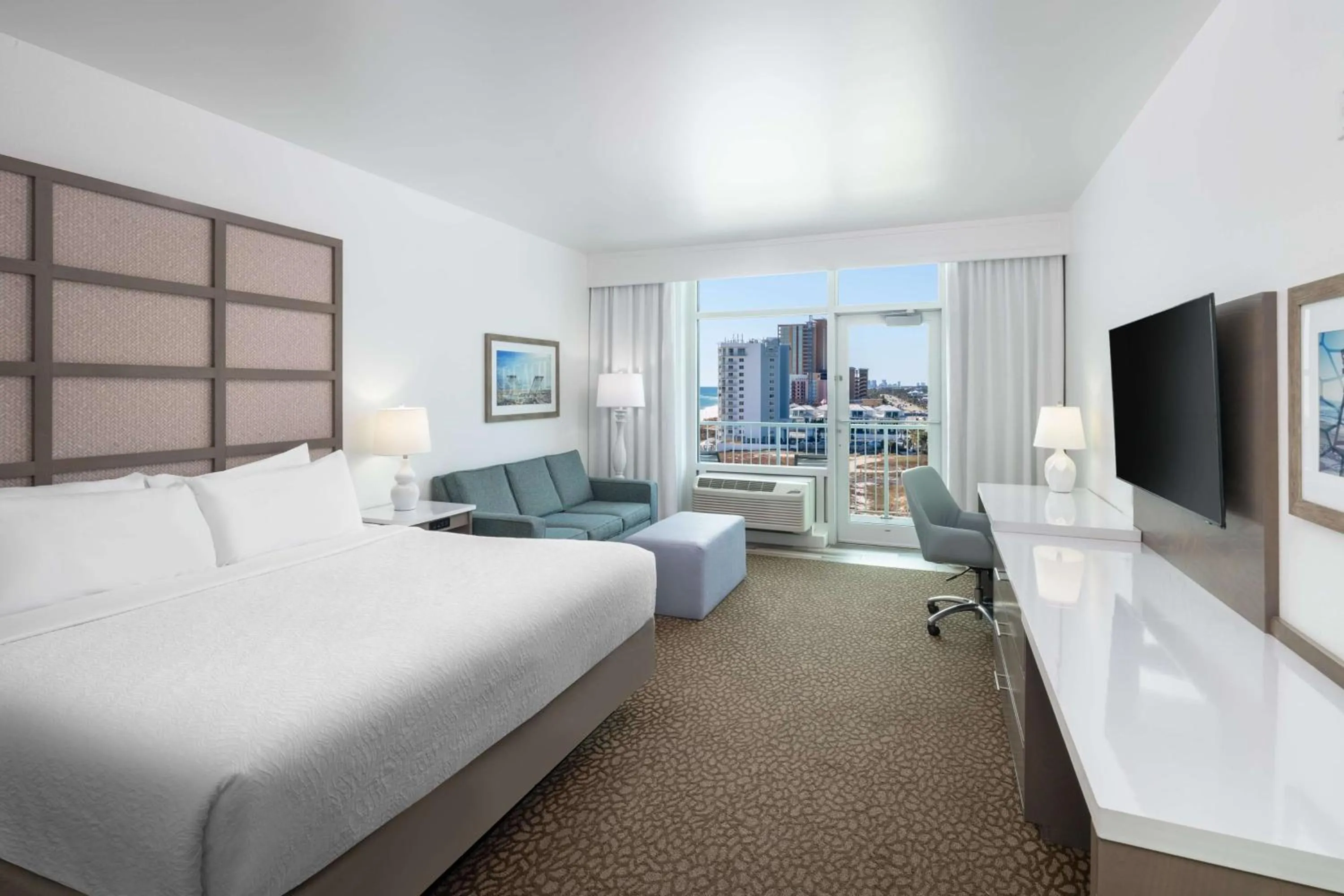 Bedroom, Bed in Best Western Premier - The Tides