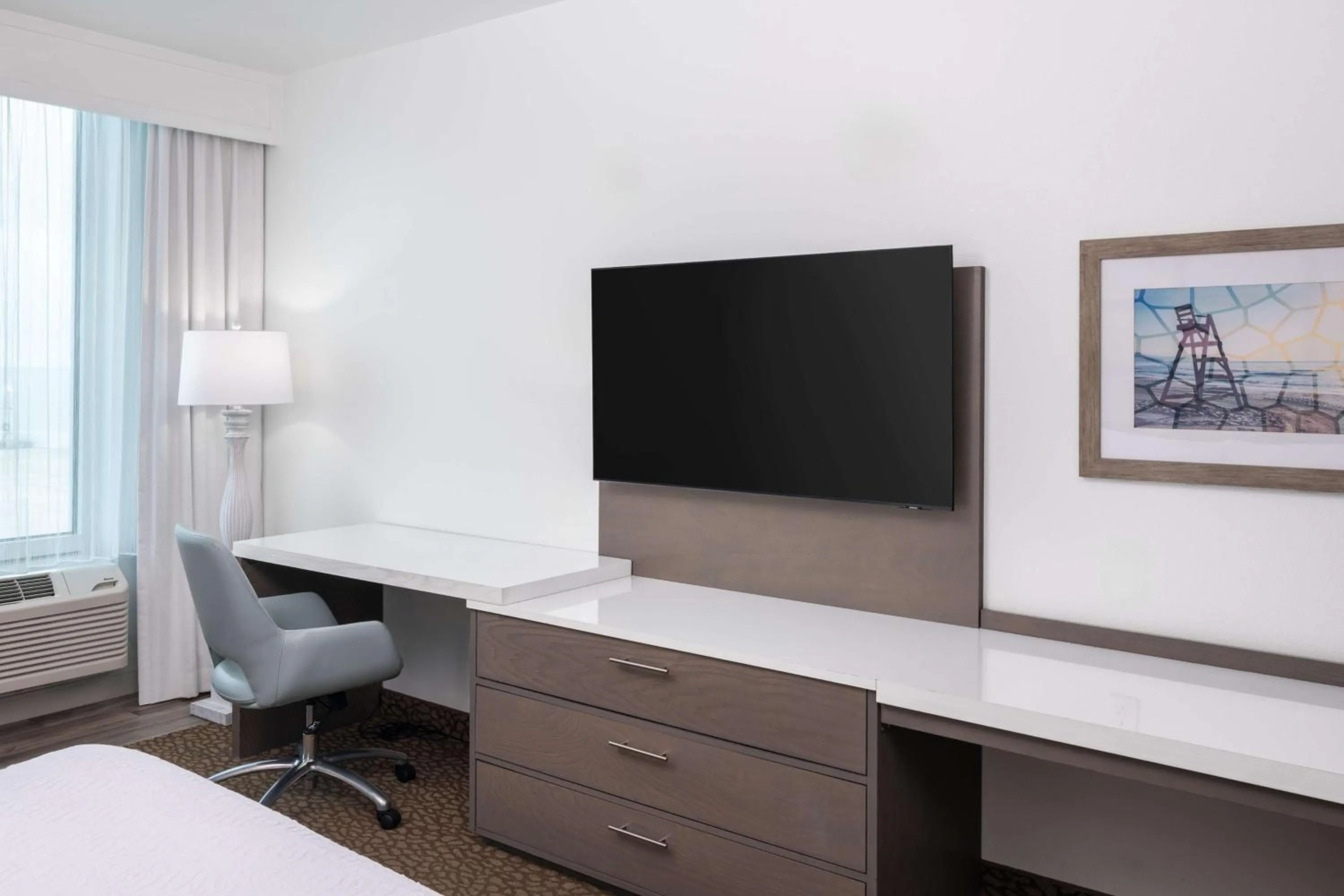 Bedroom, Bed in Best Western Premier - The Tides