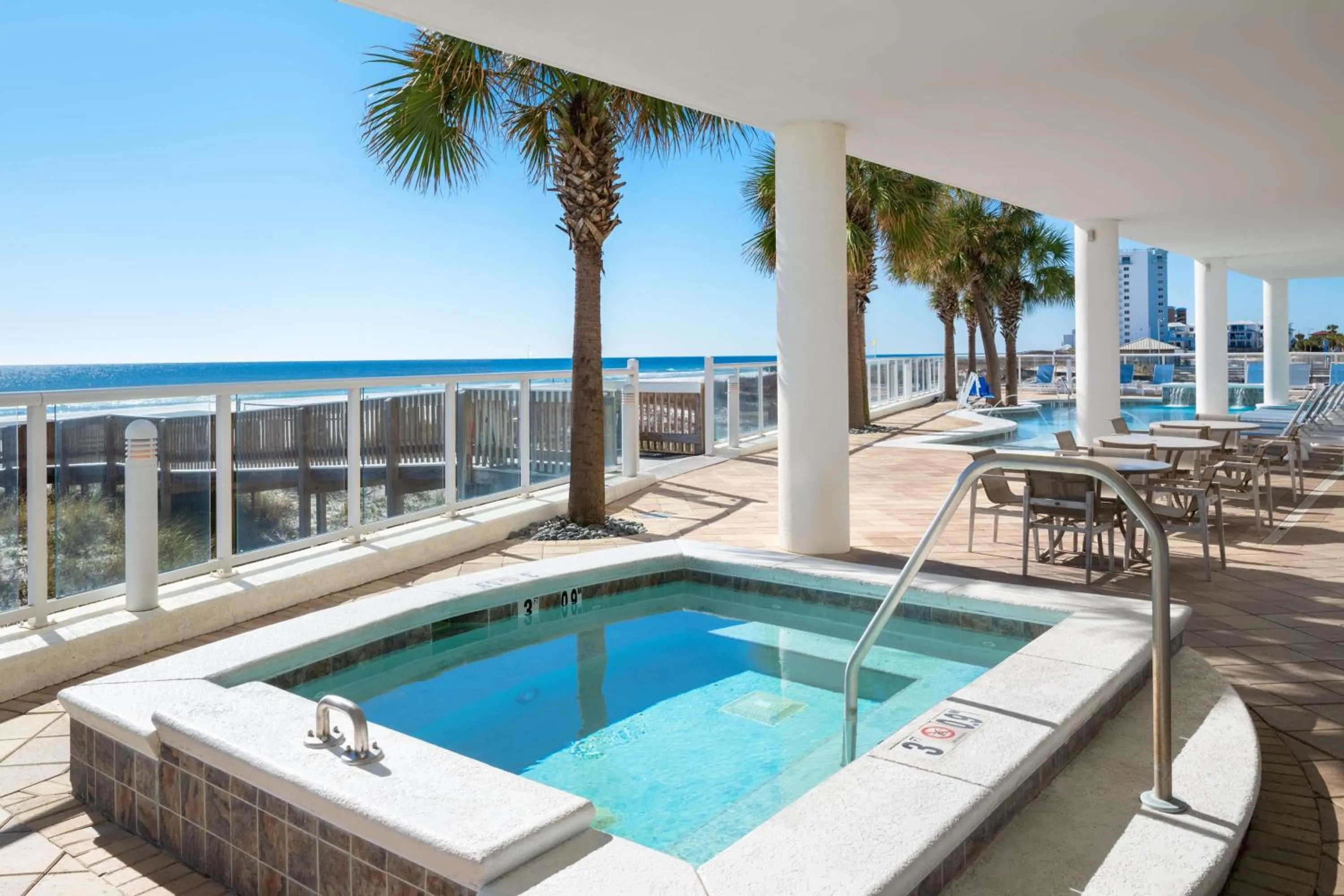 Pool view in Best Western Premier - The Tides