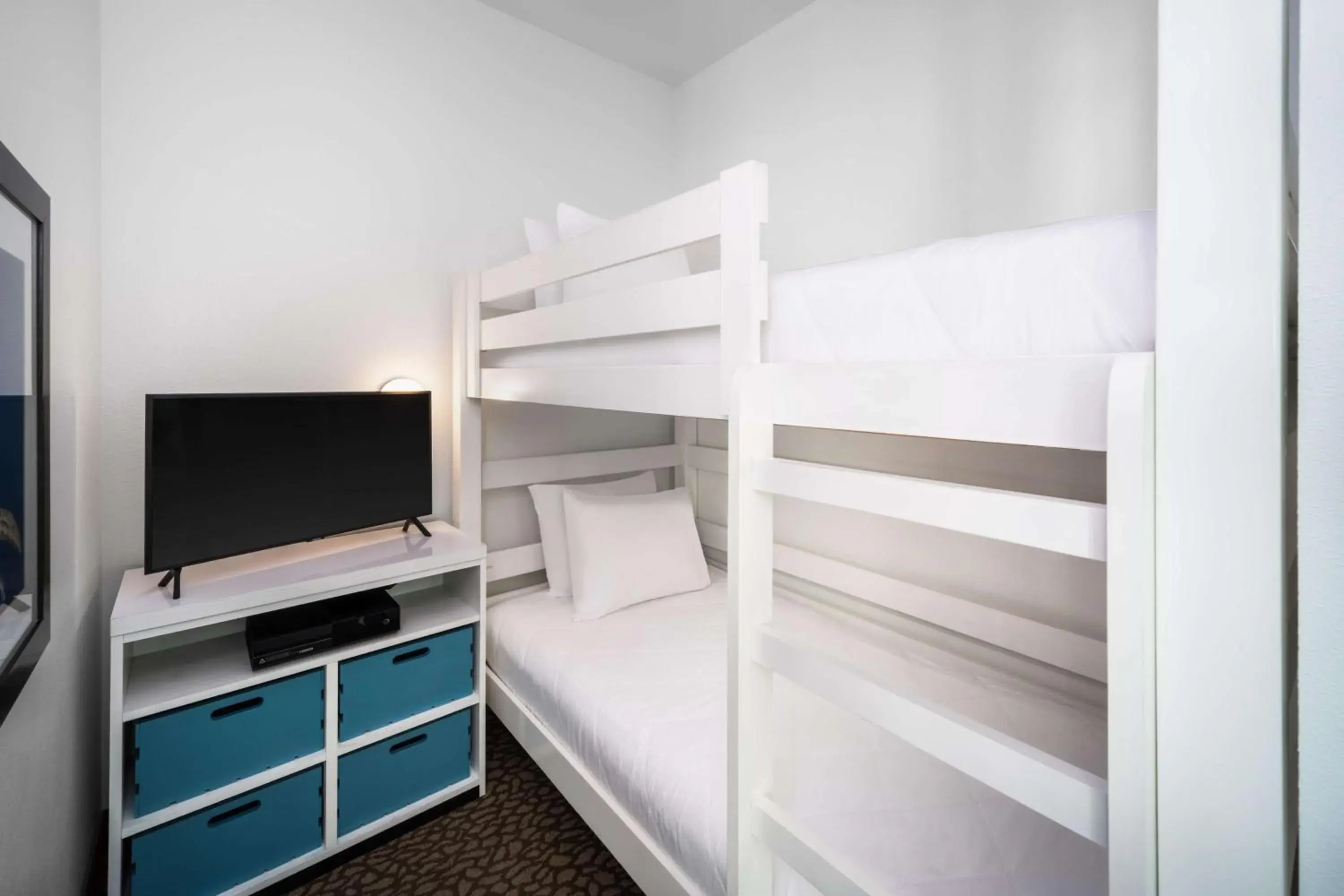 Queen Room with Two Queen Beds and Two Bunk Beds - No View/Non-Smoking in Best Western Premier - The Tides Queen Room with Two Queen Beds and Two Bunk Beds - No View/Non-Smoking in Best Western Premier - The Tides