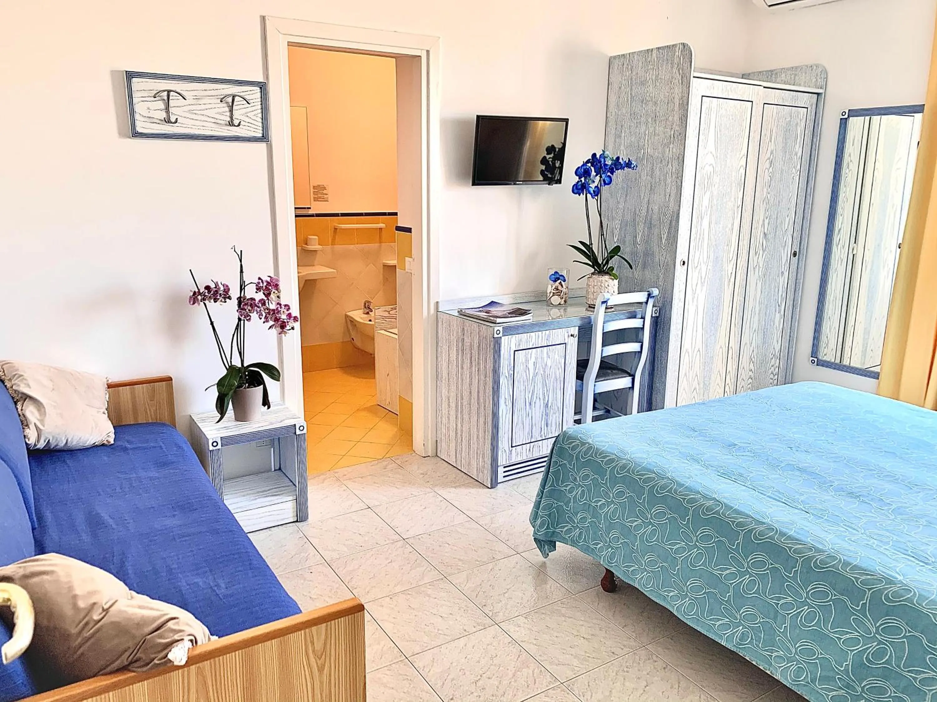 Bedroom, Bed in Resort Villa Flavio