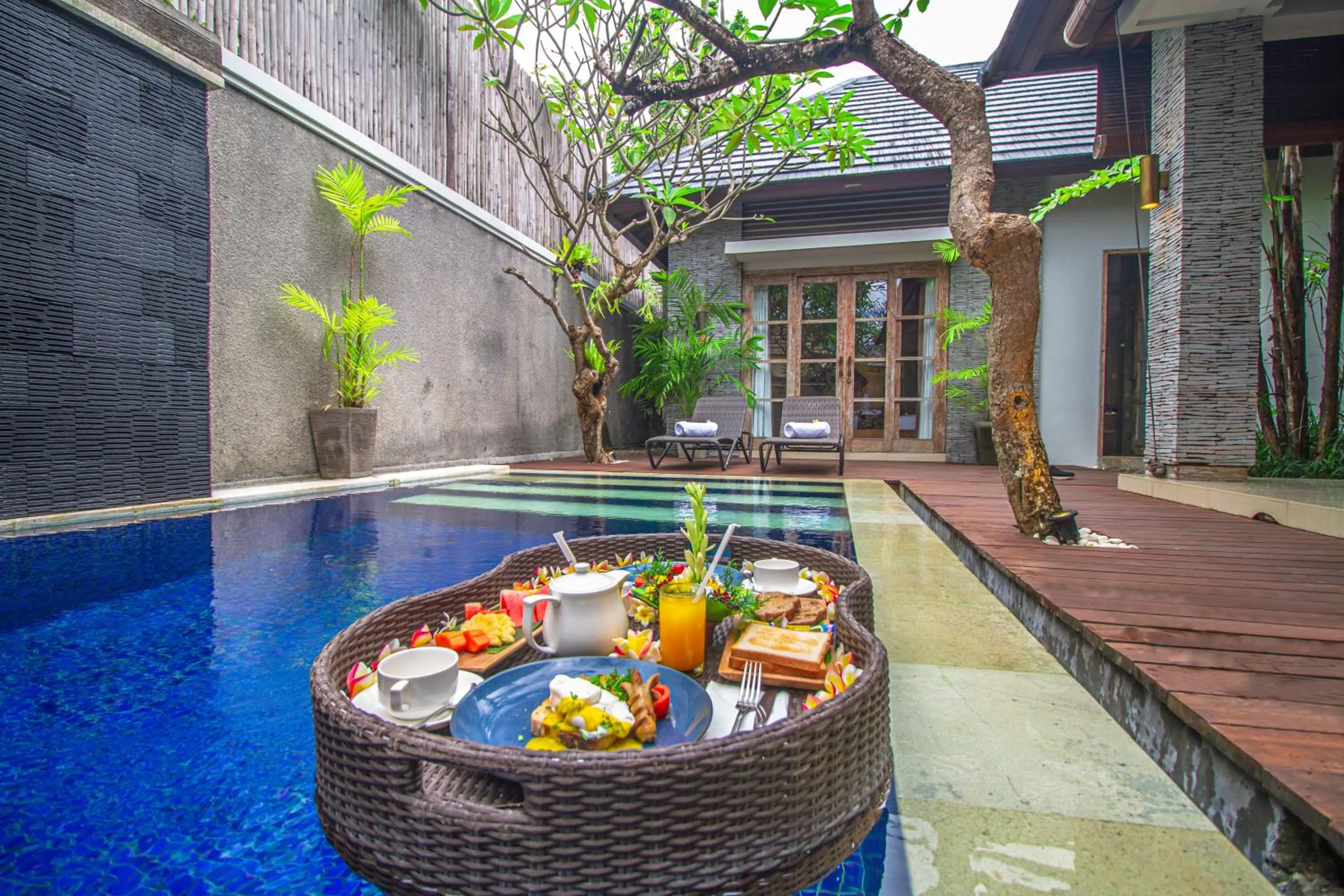 Breakfast in The Wolas Villas