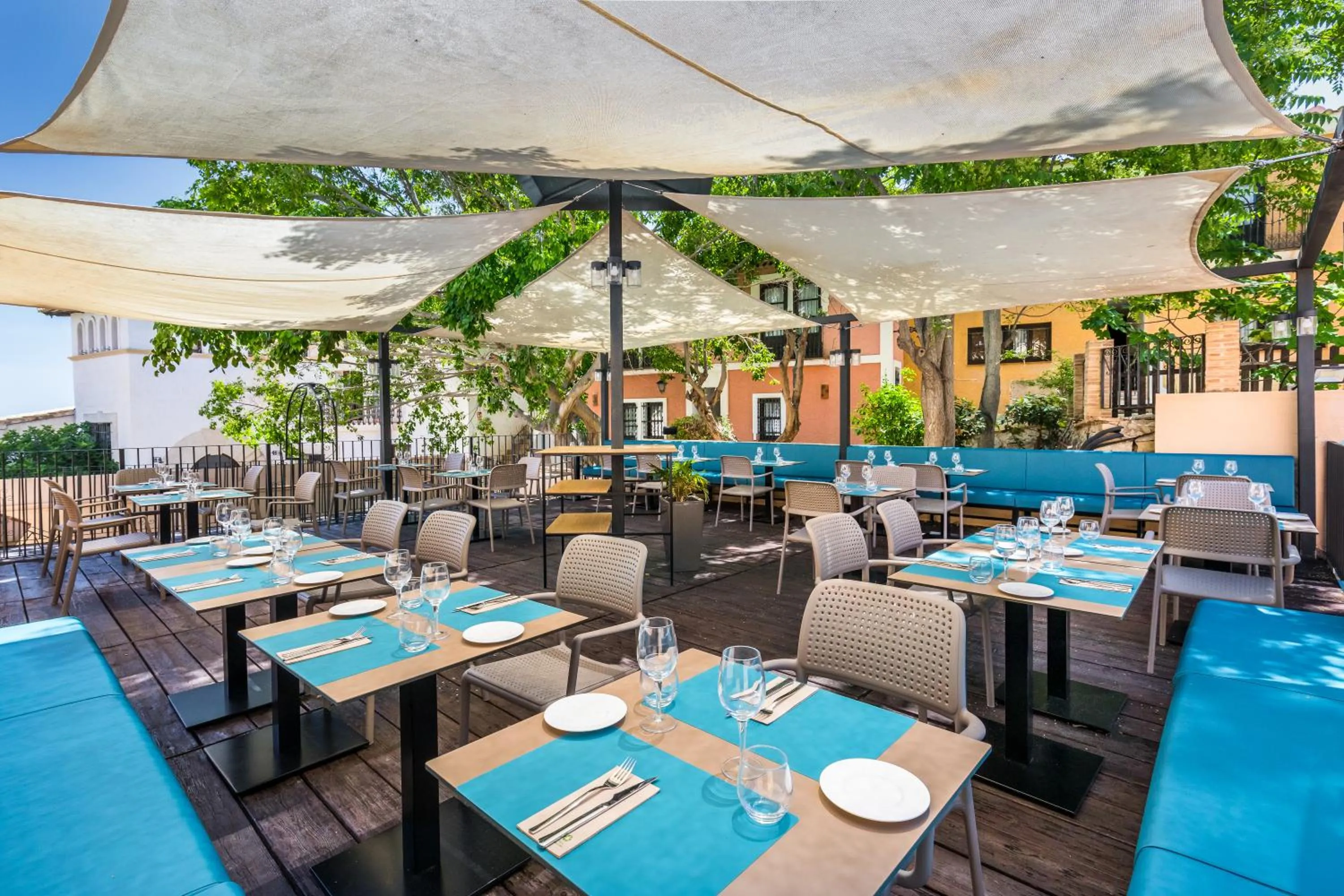 Restaurant/places to eat in Occidental Pueblo Acantilado