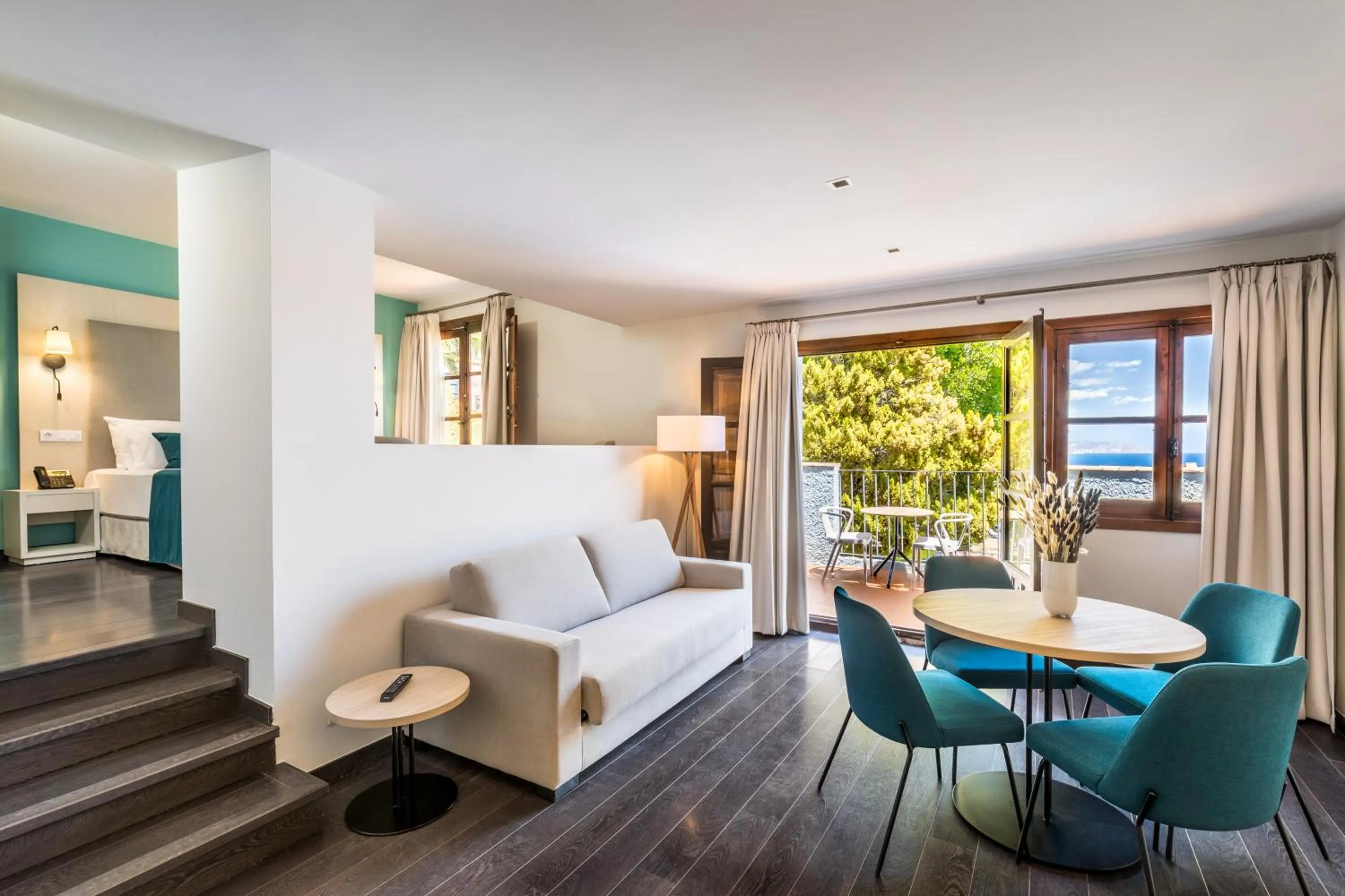 Photo of the whole room in Occidental Pueblo Acantilado