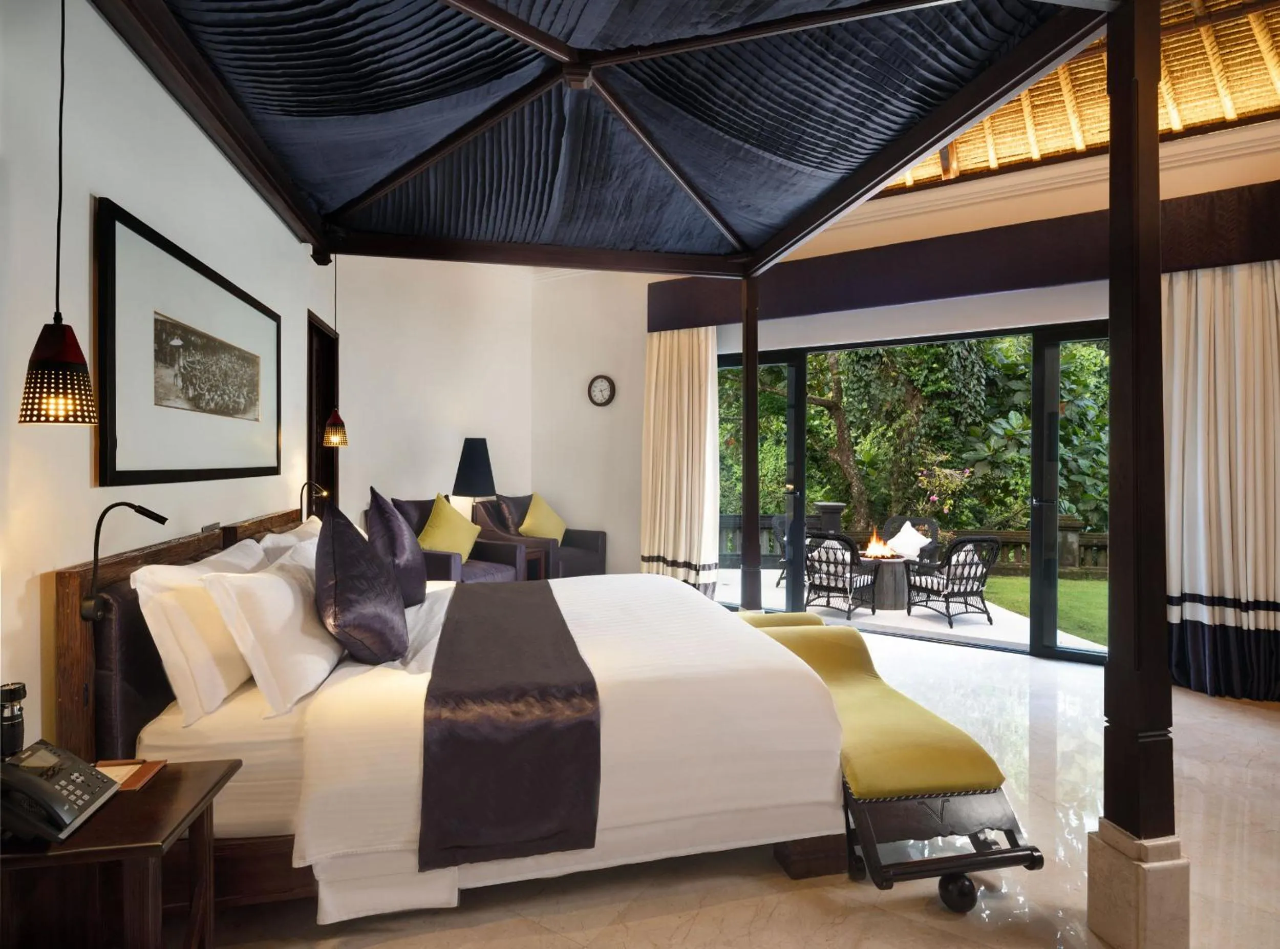 Bedroom, Bed in Viceroy Bali