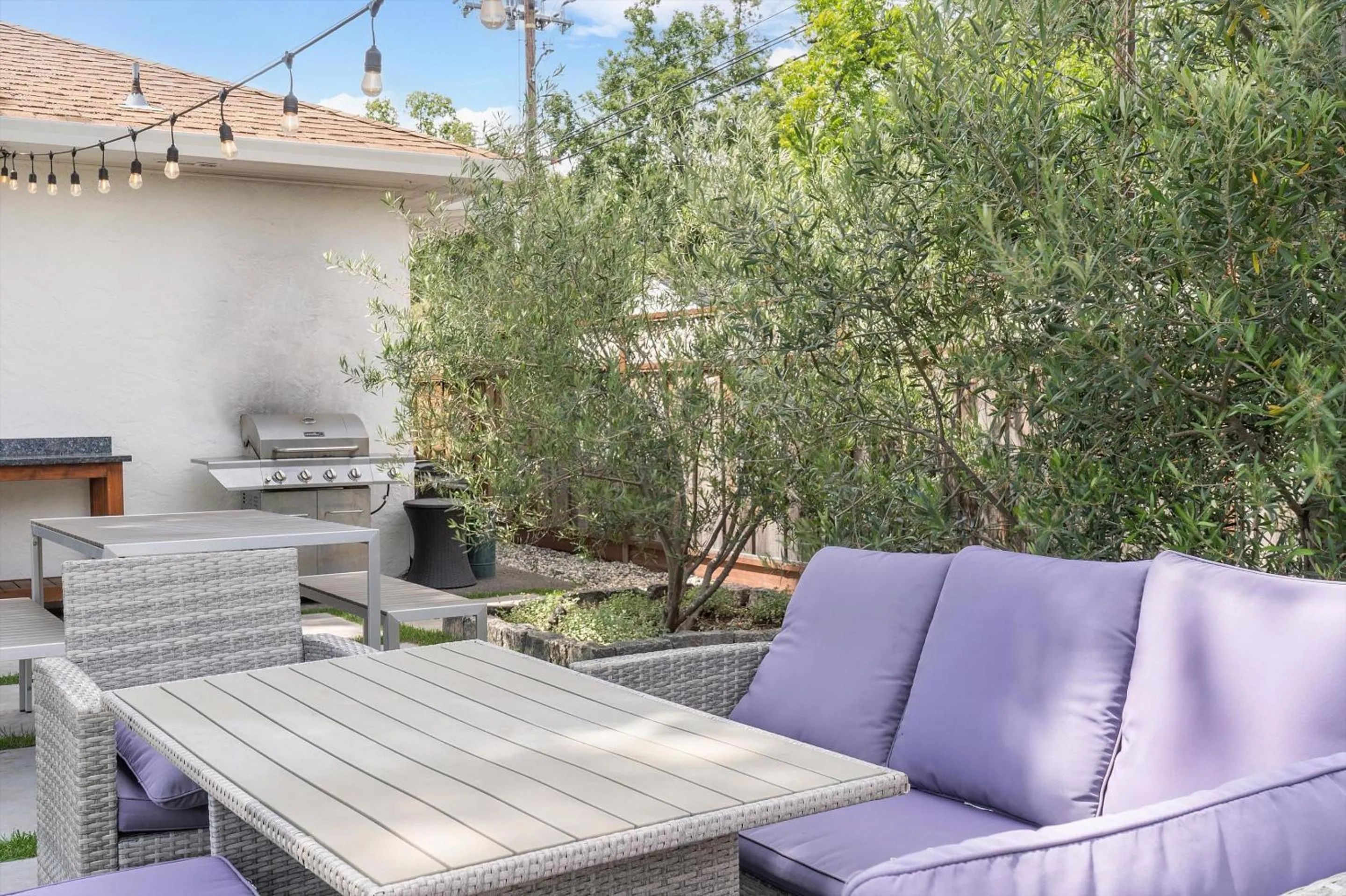 Carlin's Cottage Court