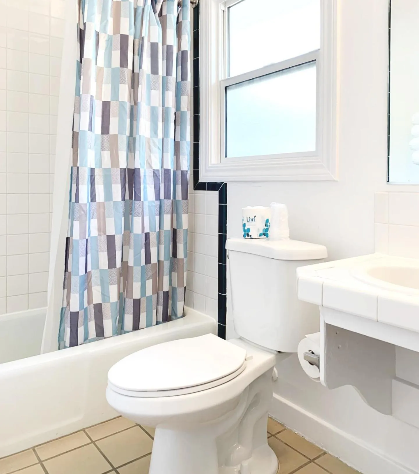 Carlin's Cottage Court