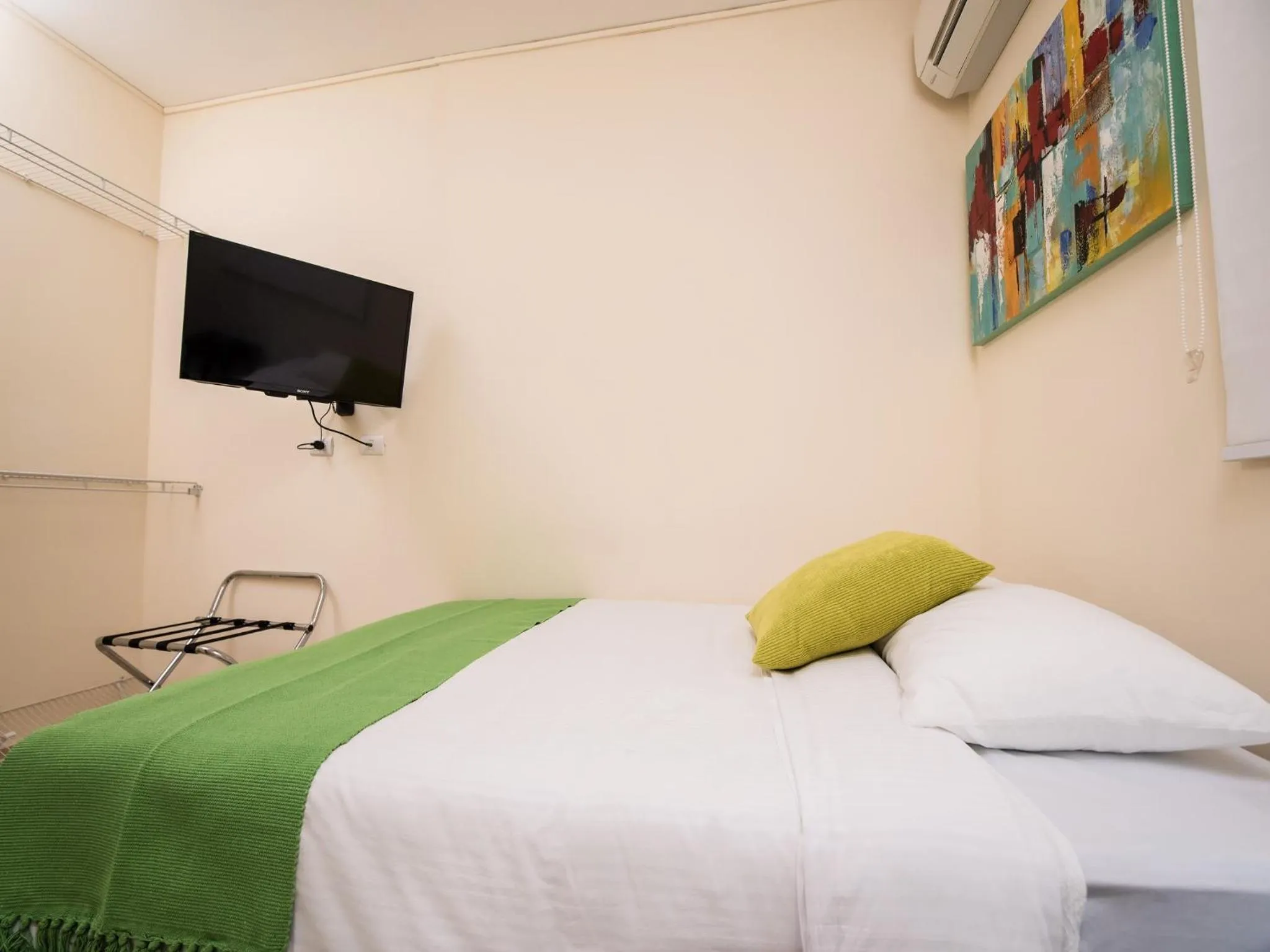 Bed in Verona ApartHotel