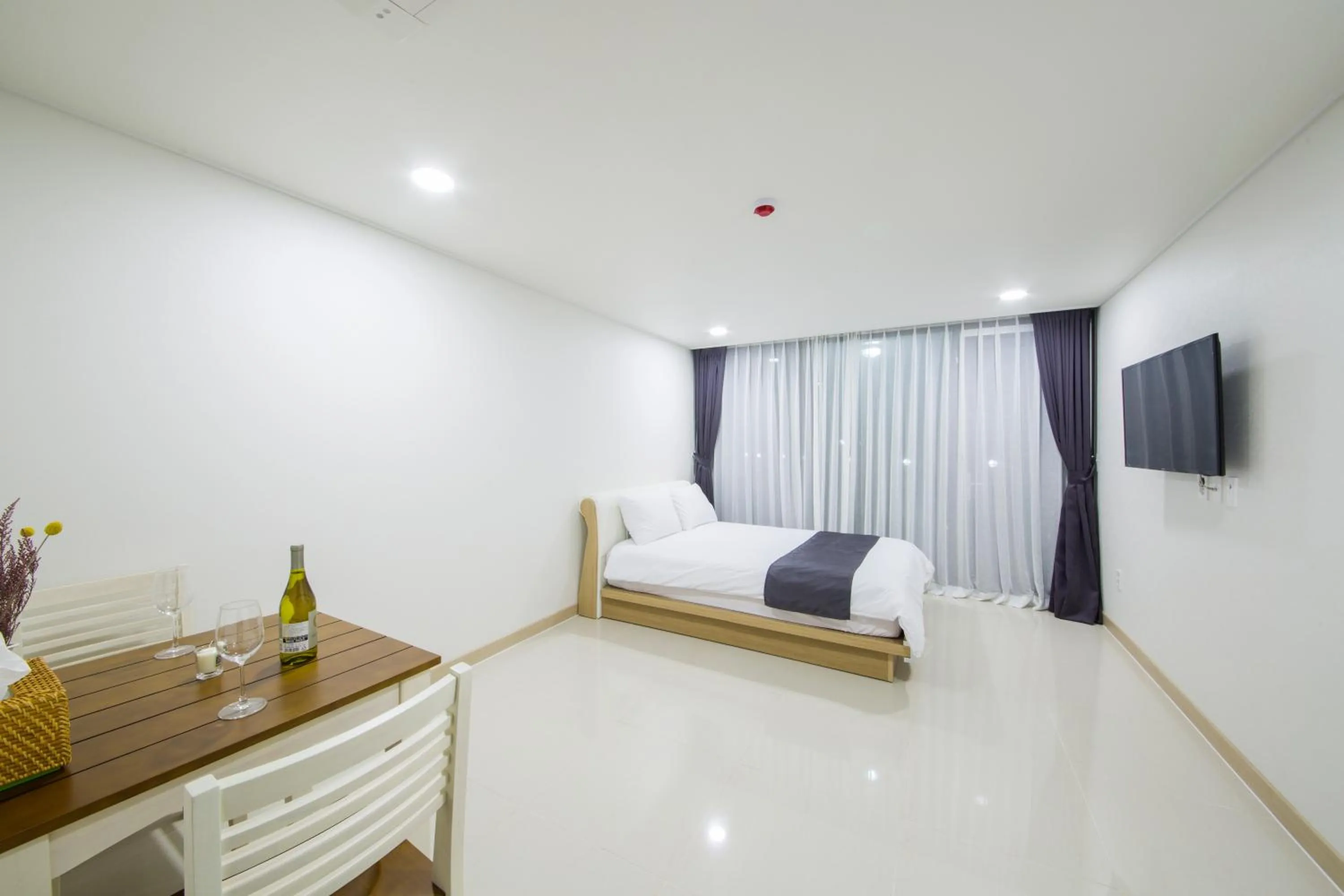 Bed in J Raum Resort