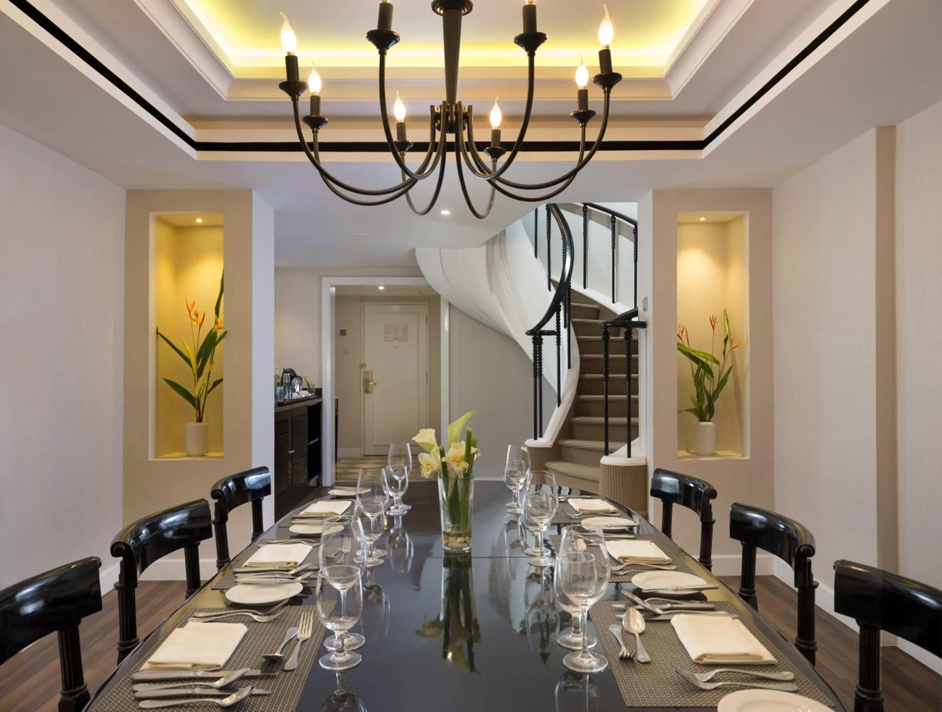 Dining area in Melia Purosani Yogyakarta