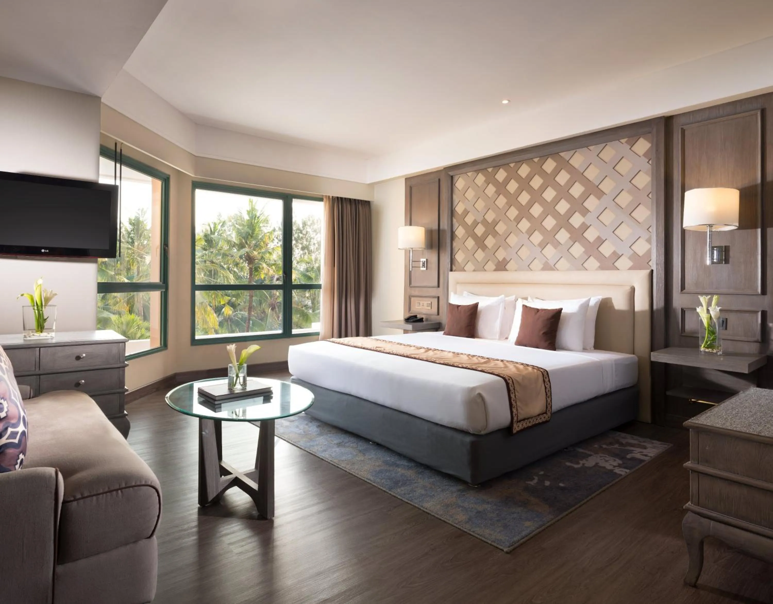 Bedroom, Bed in Melia Purosani Yogyakarta