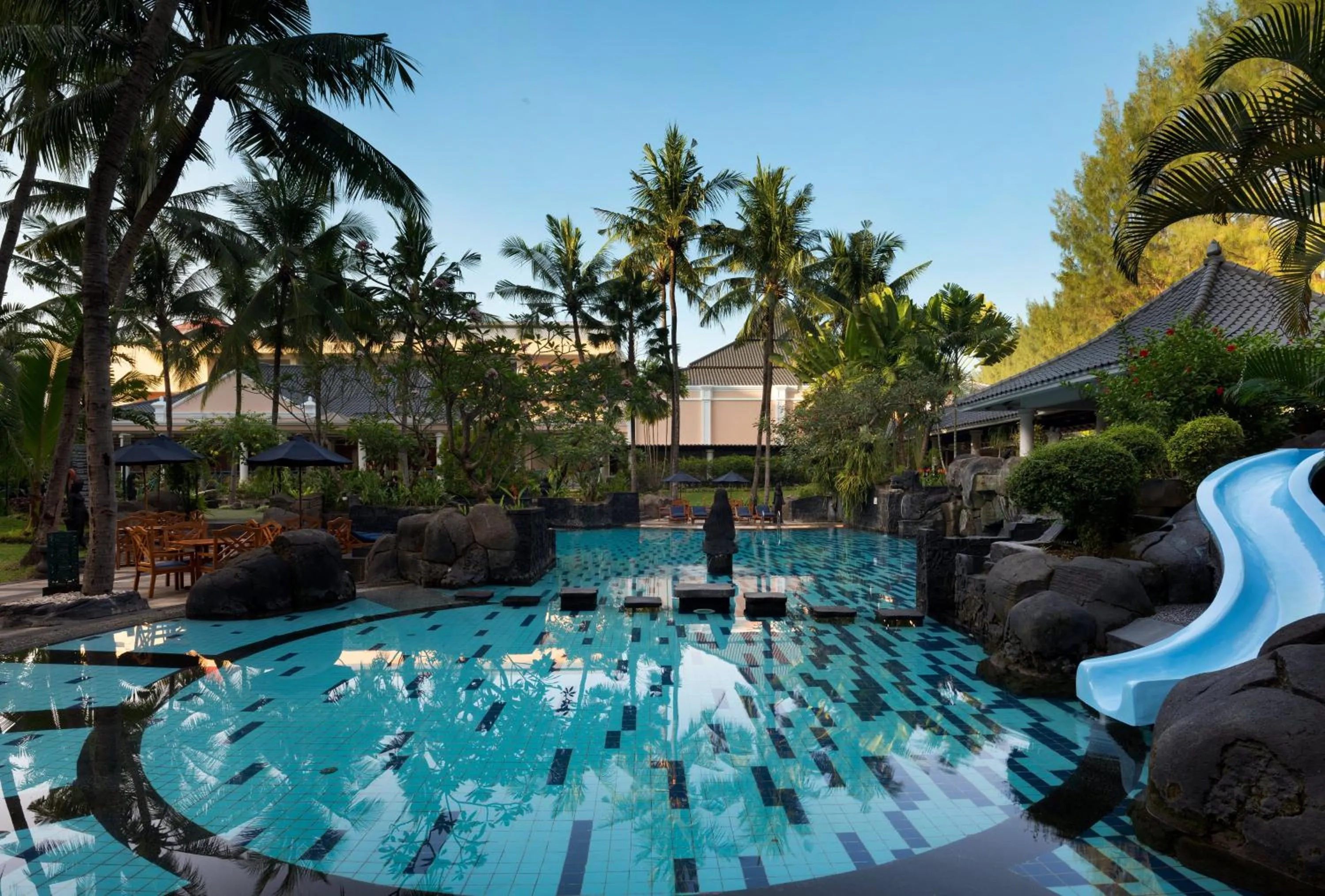 Swimming pool in Melia Purosani Yogyakarta