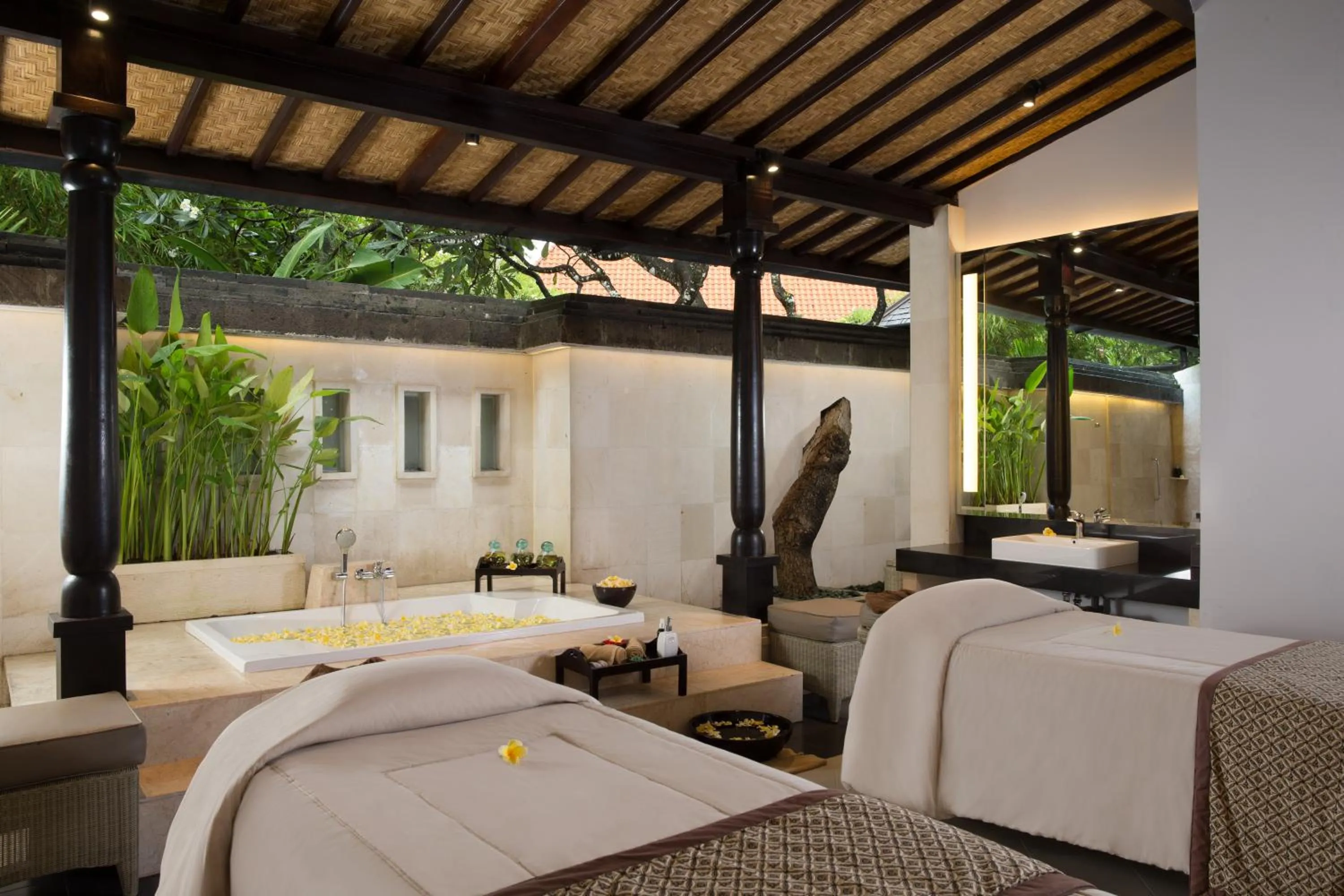 Massage in Puri Santrian Beach Resort And Spa