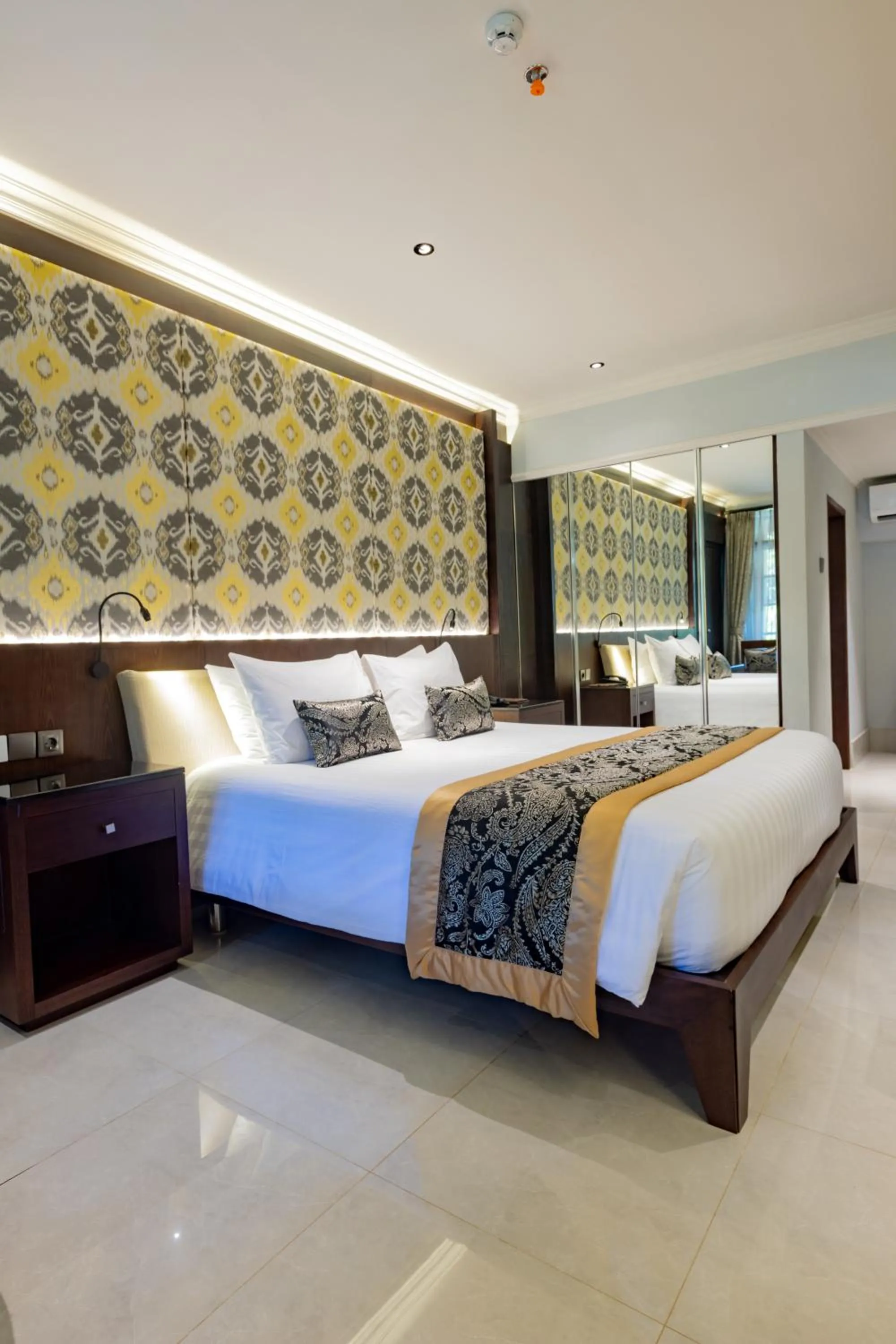 Bedroom, Bed in Puri Santrian Beach Resort And Spa