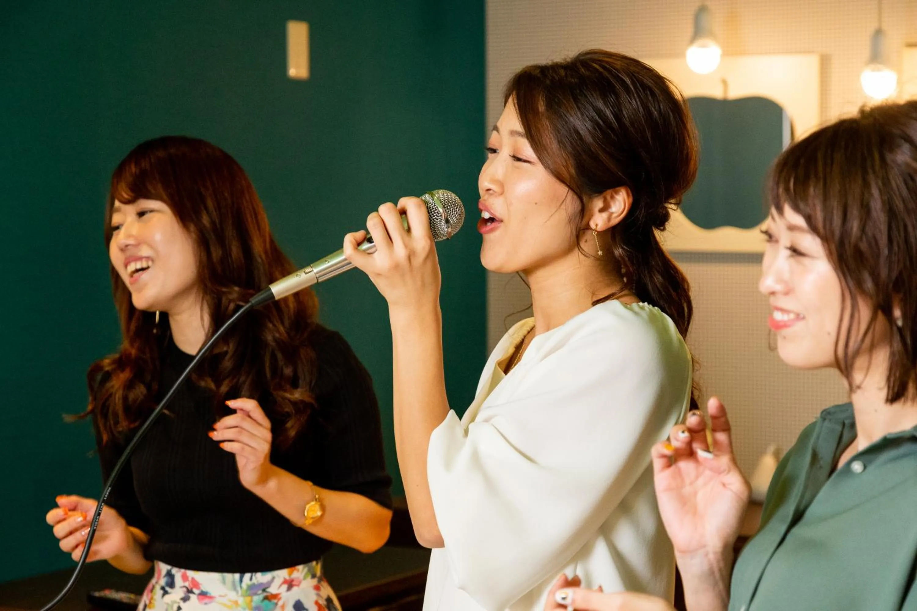 People in HOTEL LOVE