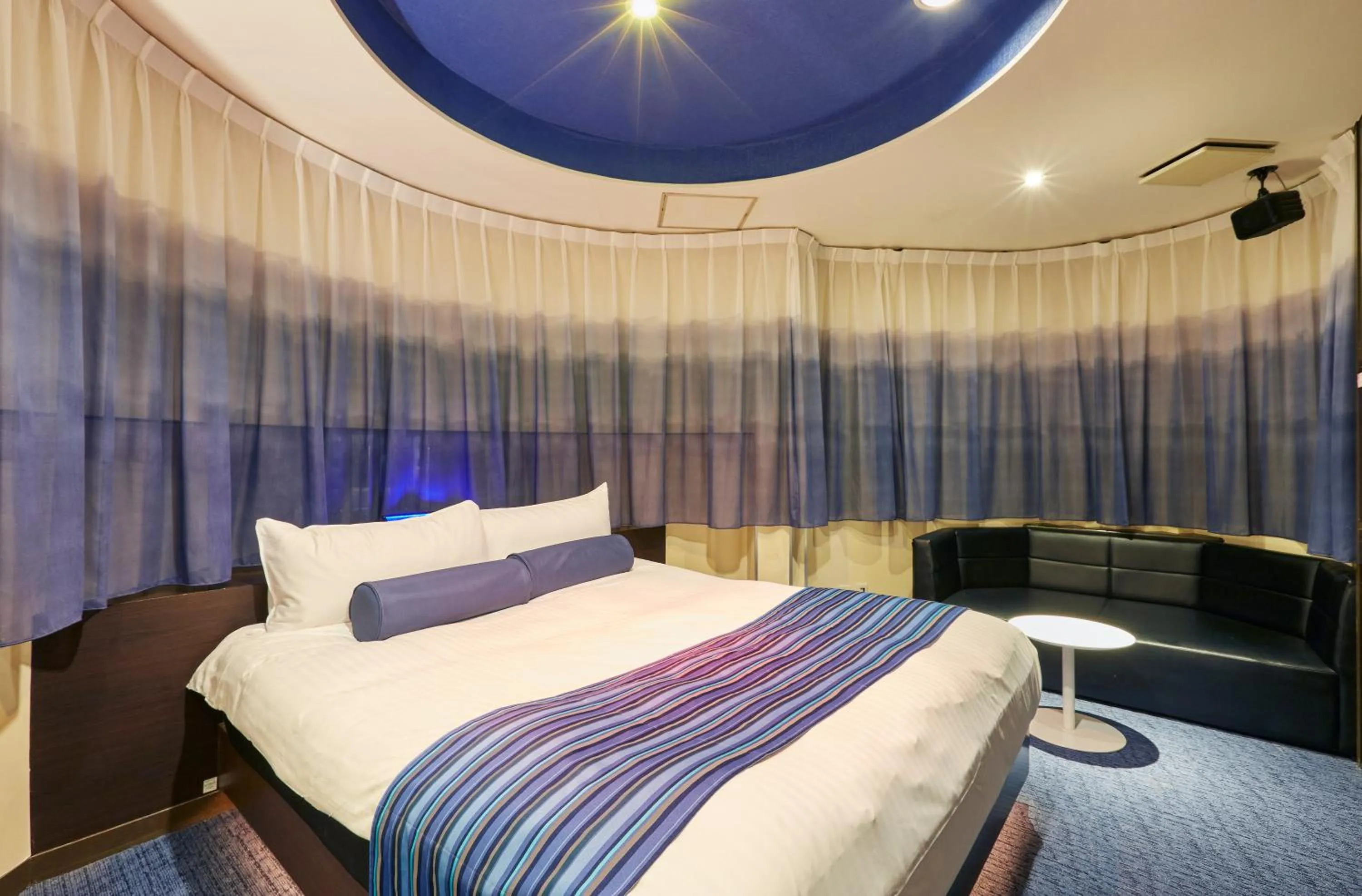 Photo of the whole room, Bed in HOTEL LOVE