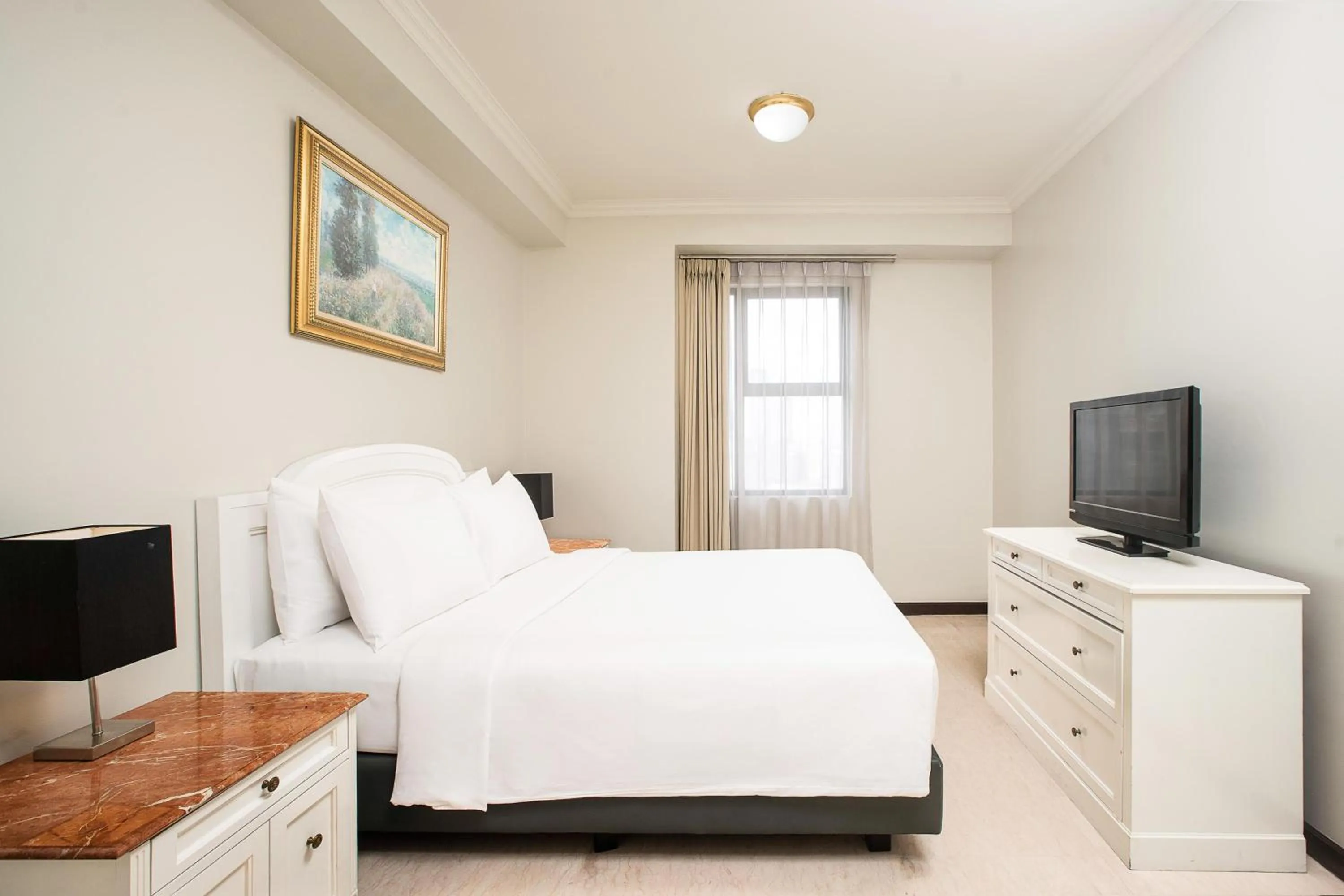 Bed in Aryaduta Suite Semanggi