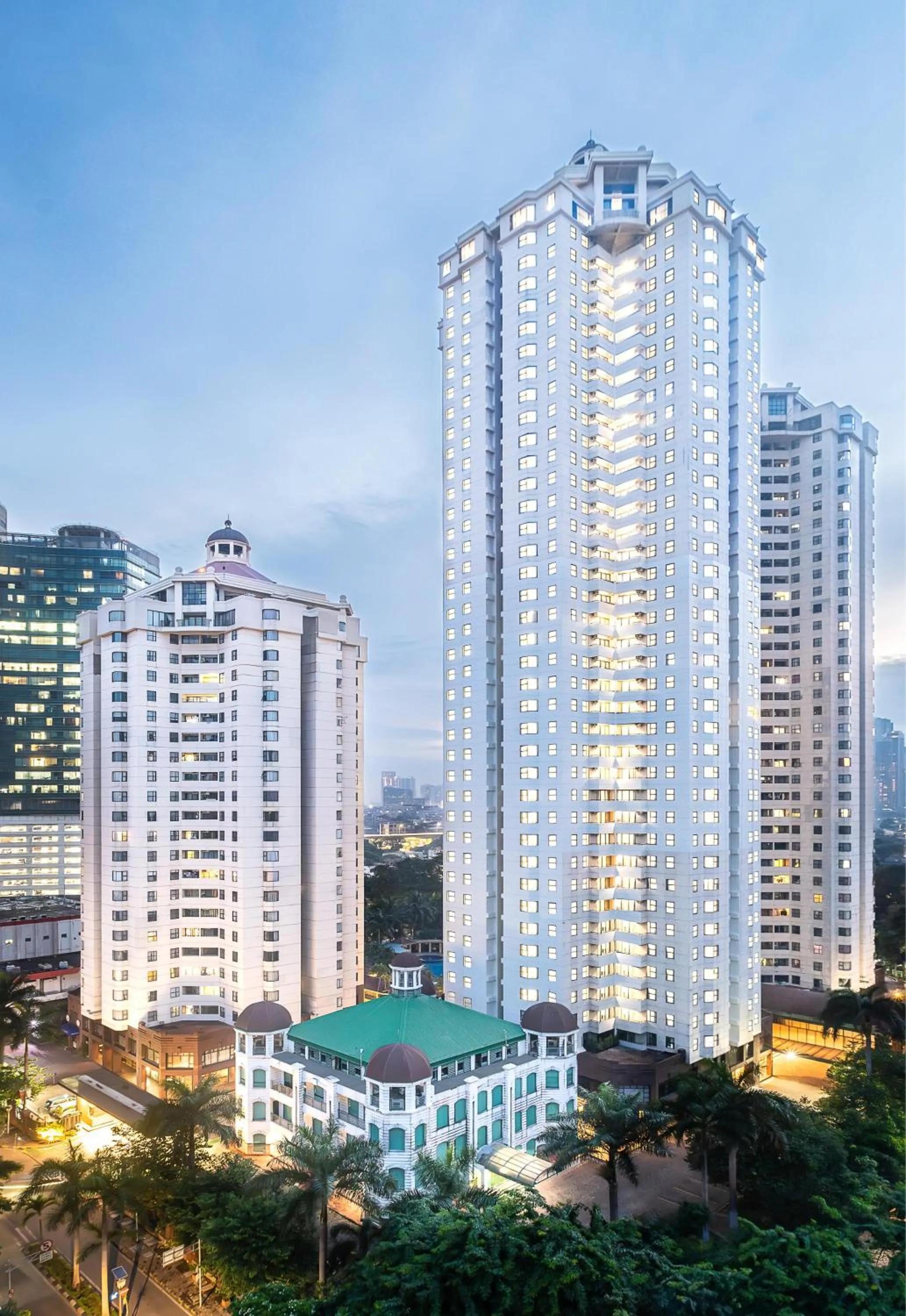 Property building in Aryaduta Suite Semanggi