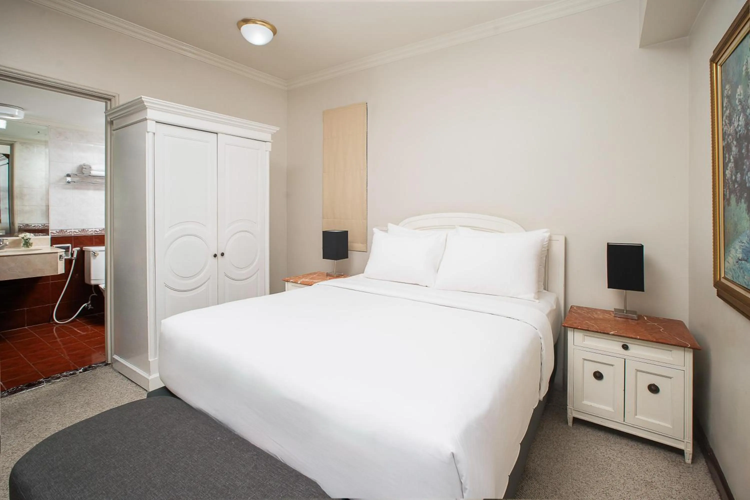 Bed in Aryaduta Suite Semanggi