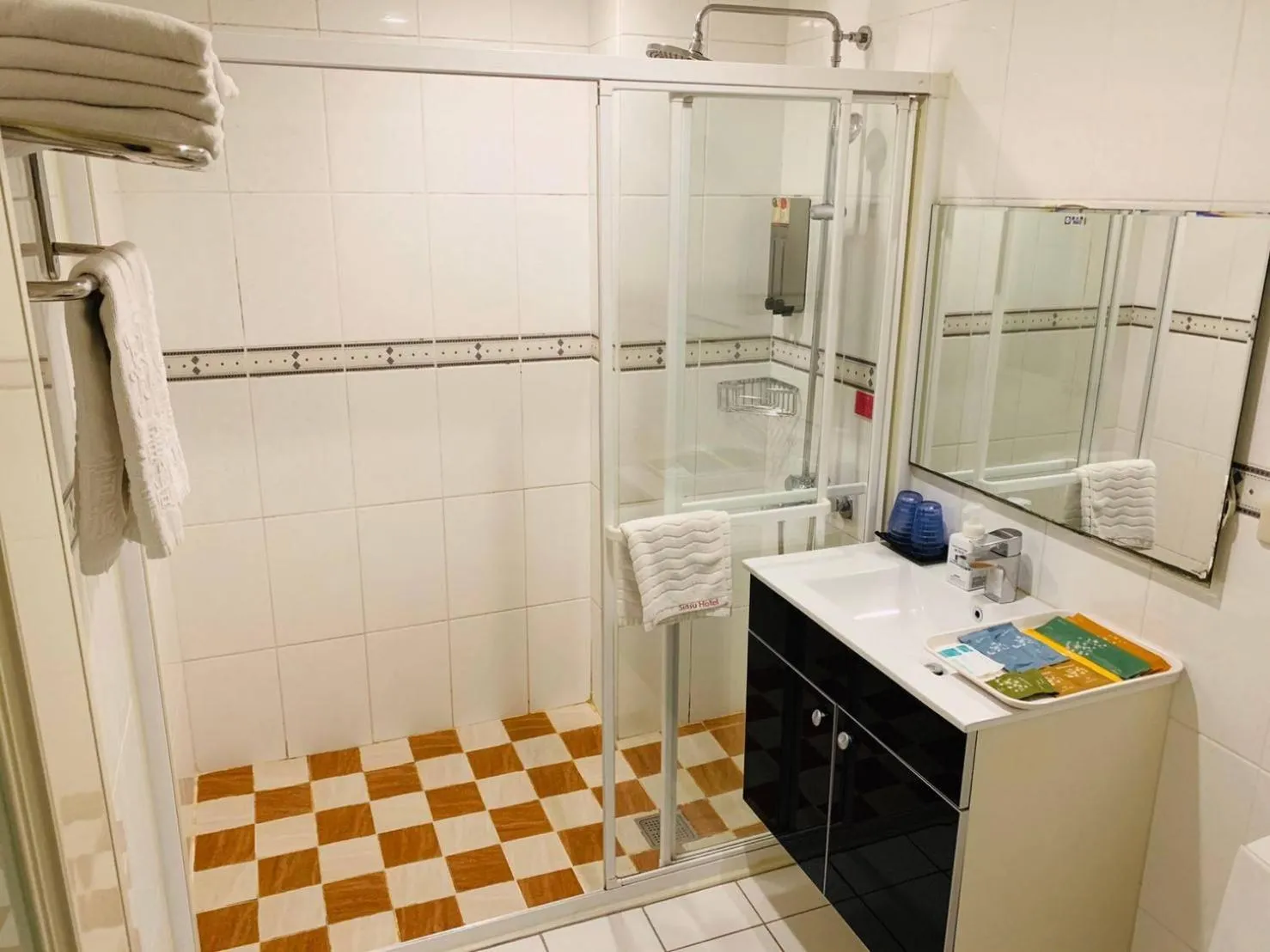 Shower in Kaishen Sinsu Hotel