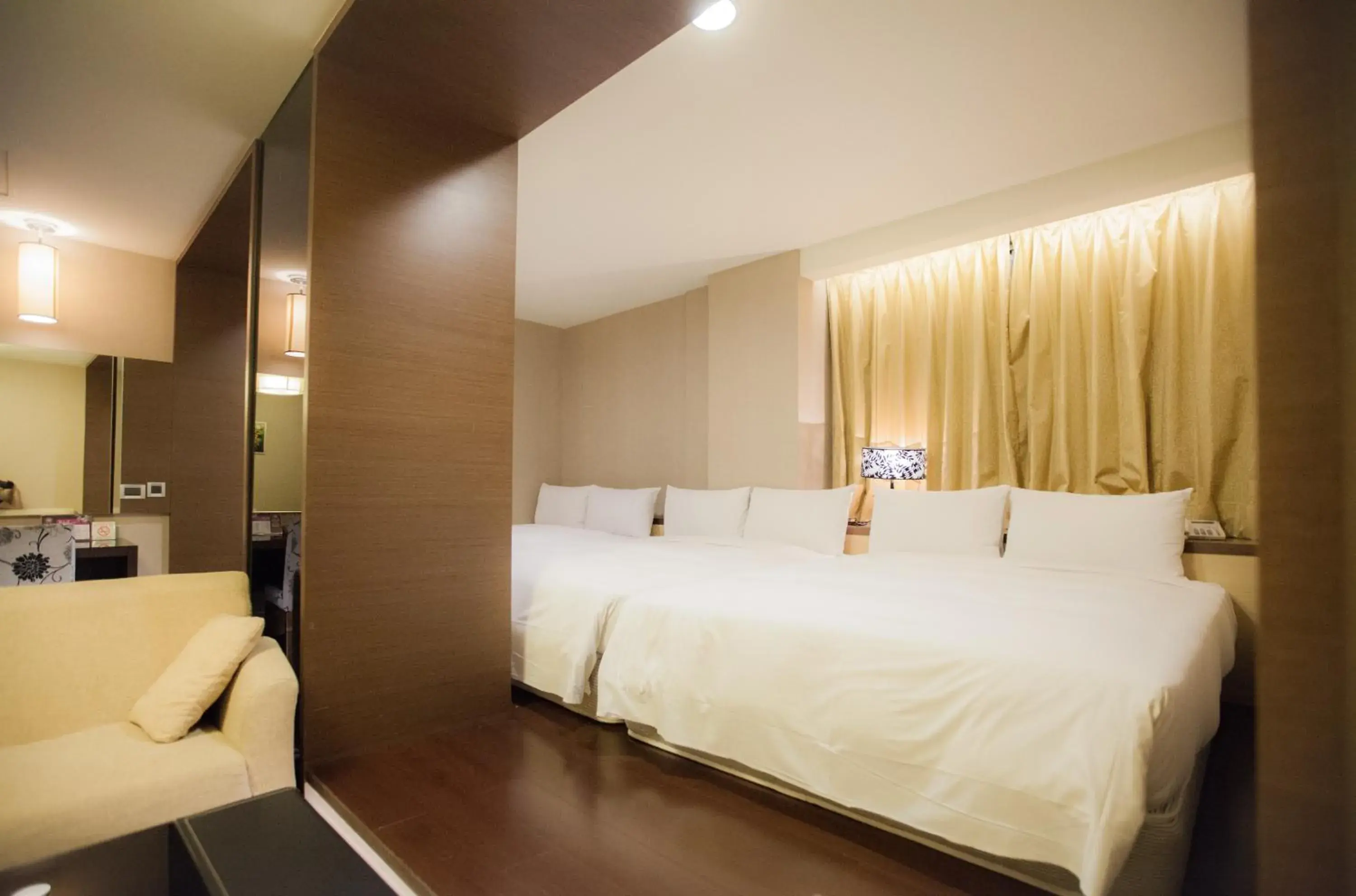 Family Room with Bathroom in Kaishen Sinsu Hotel Family Room with Bathroom in Kaishen Sinsu Hotel